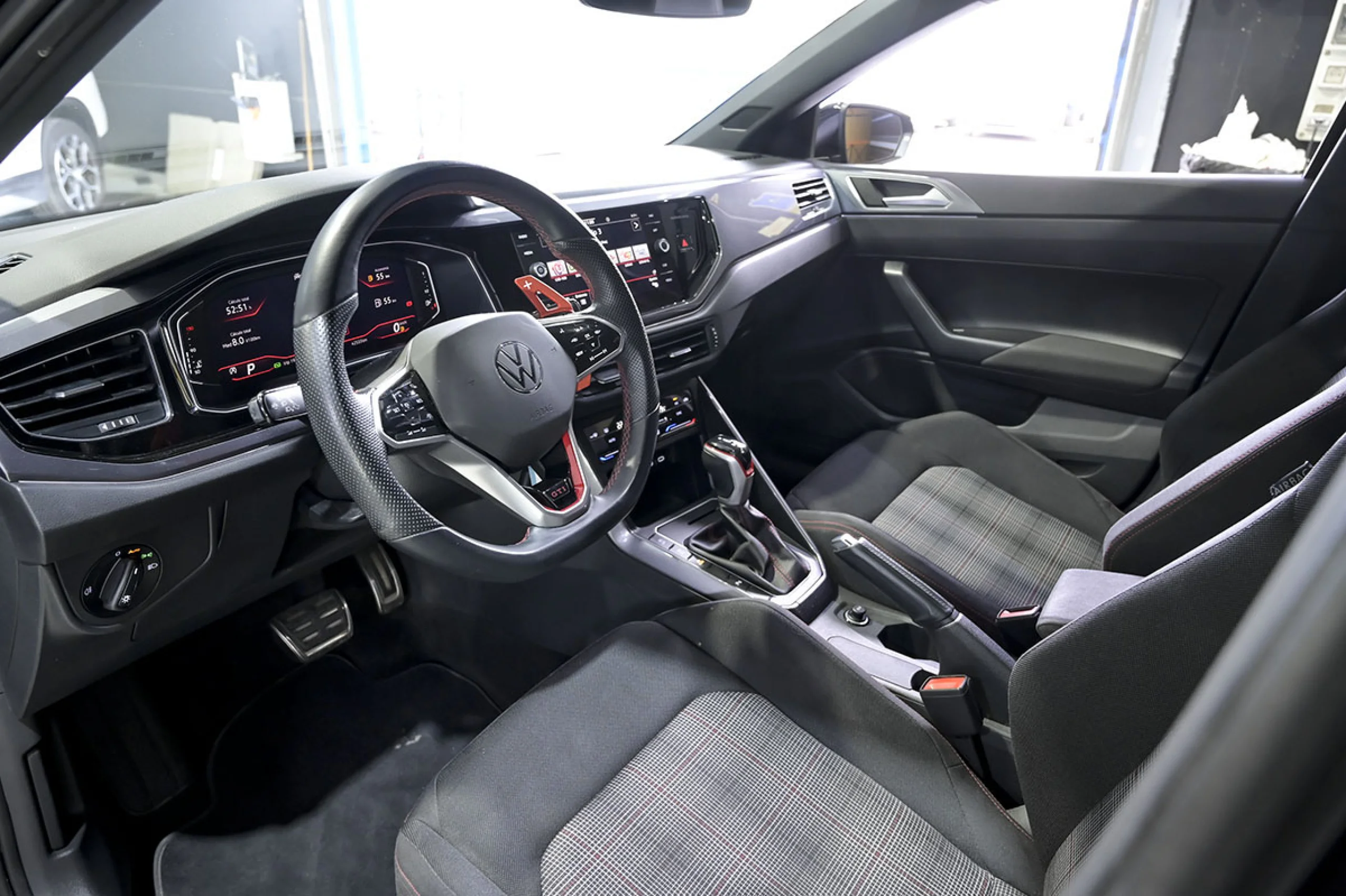 Volkswagen Polo GTI 2.0 TSI 152kW 207CV DSG - Foto 6