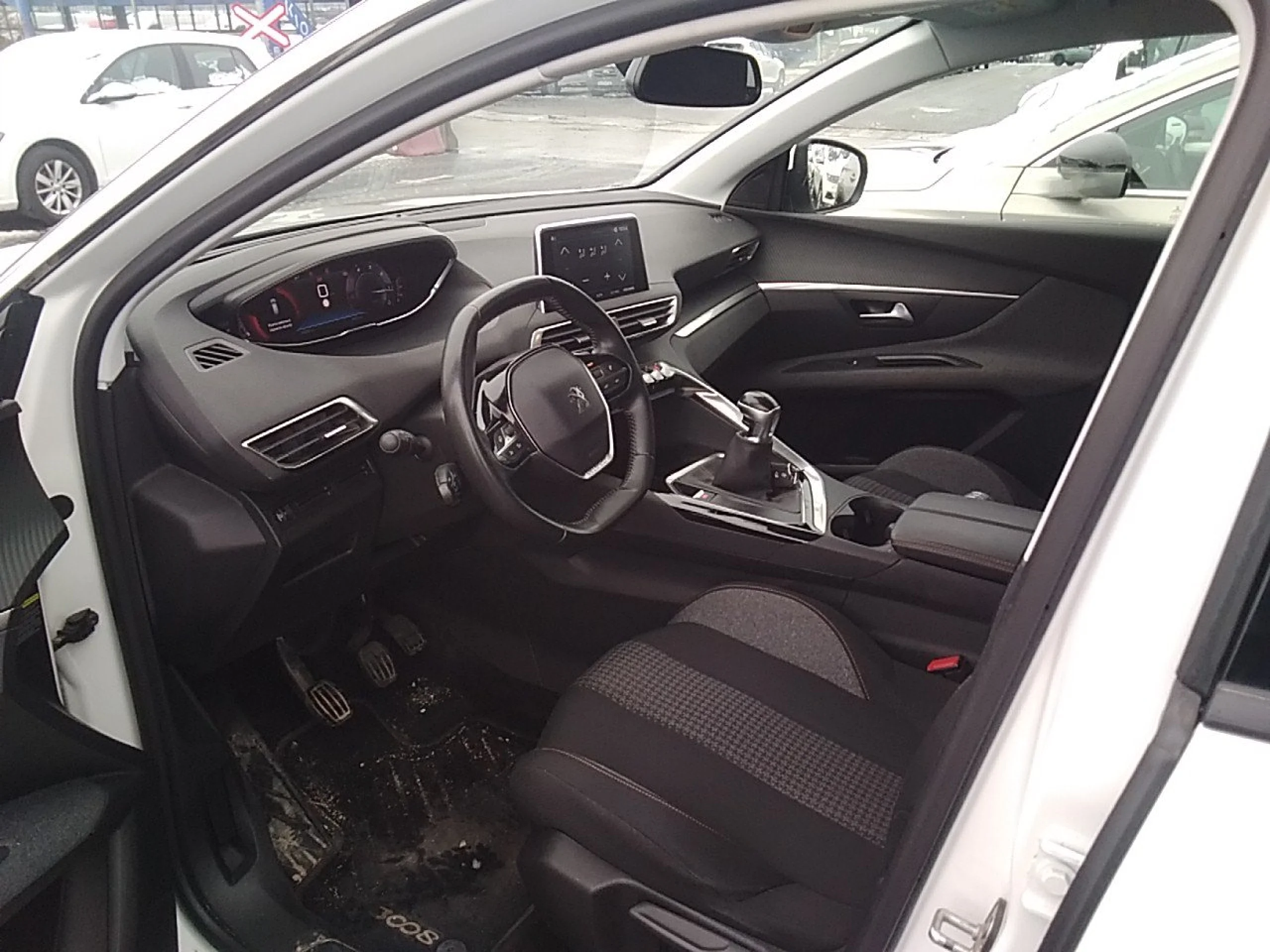 Peugeot 3008 1.5 BlueHDi 96kW (130CV) S&amp;S Style - Foto 7