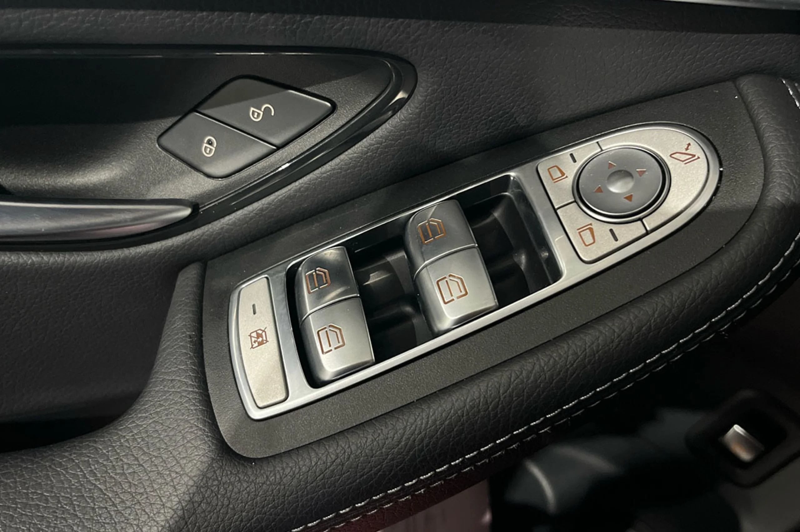 Mercedes-Benz GLC Coupe GLC Coupé GLC 300 de 4MATIC - Foto 23