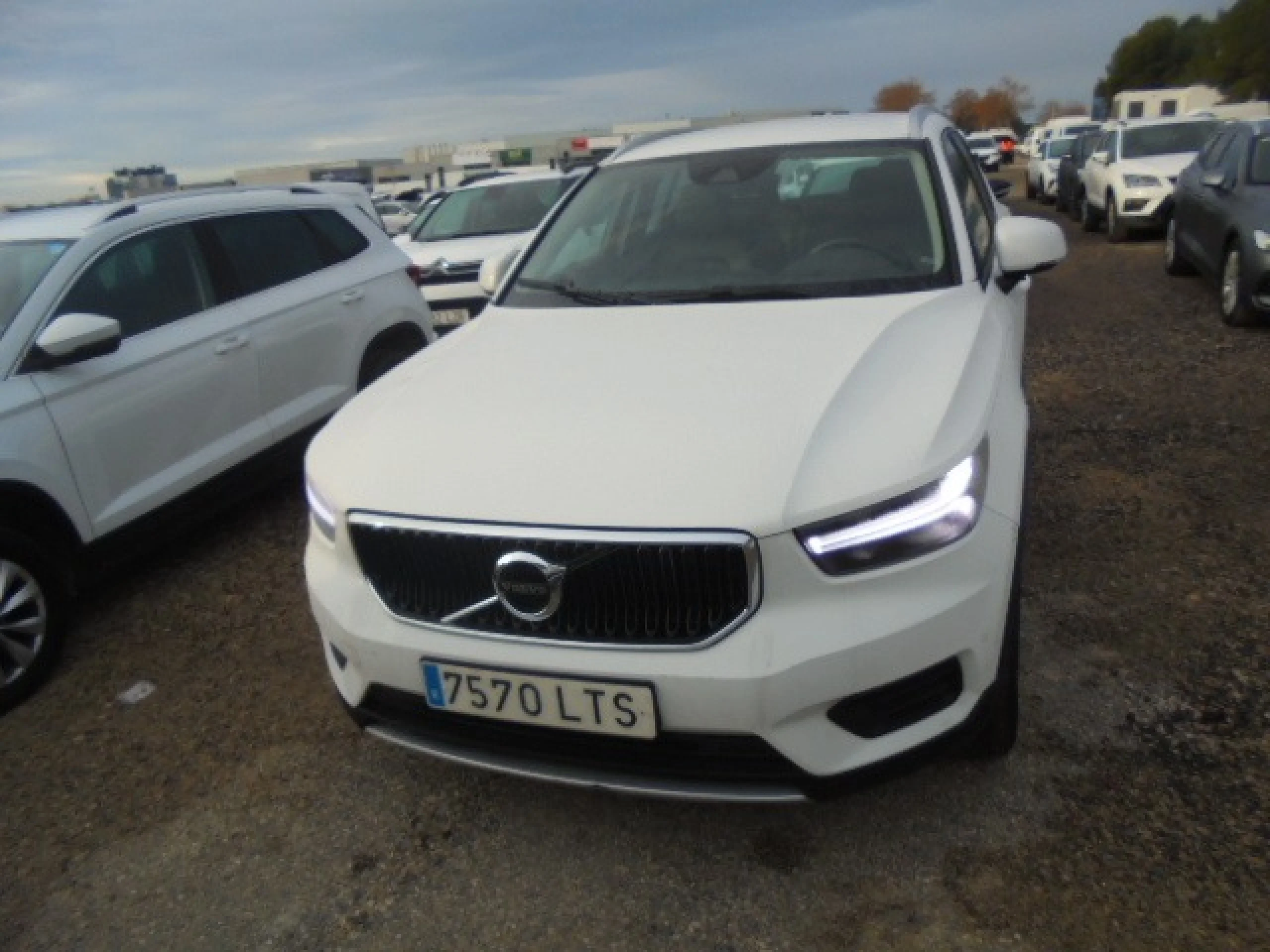 Volvo XC 40 XC40 1.5 T3 Momentum Pro Auto - Foto 2
