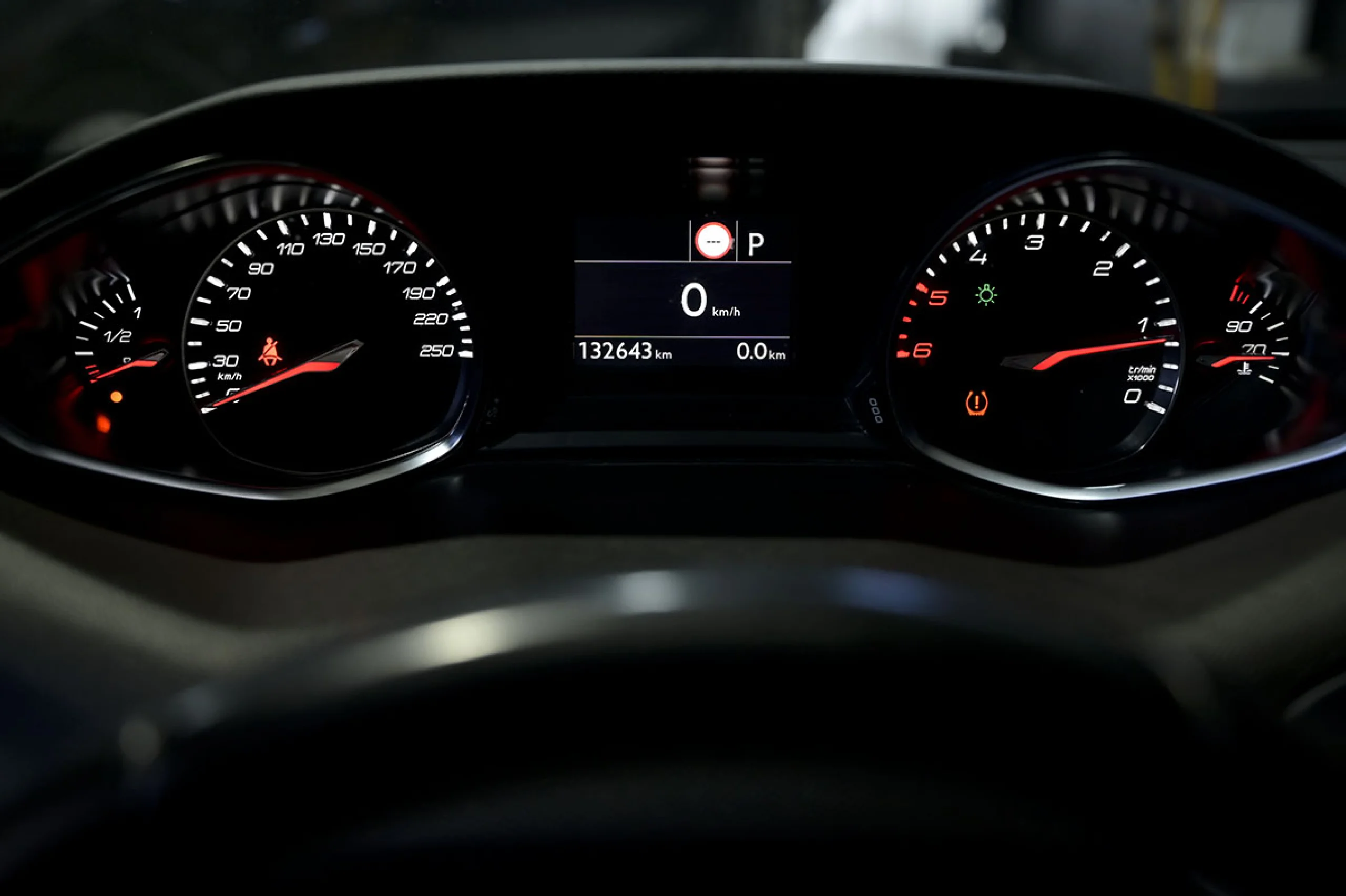 Peugeot 308 SW Allure 1.5 BlueHDi 96KW 130CV EAT8 - Foto 7