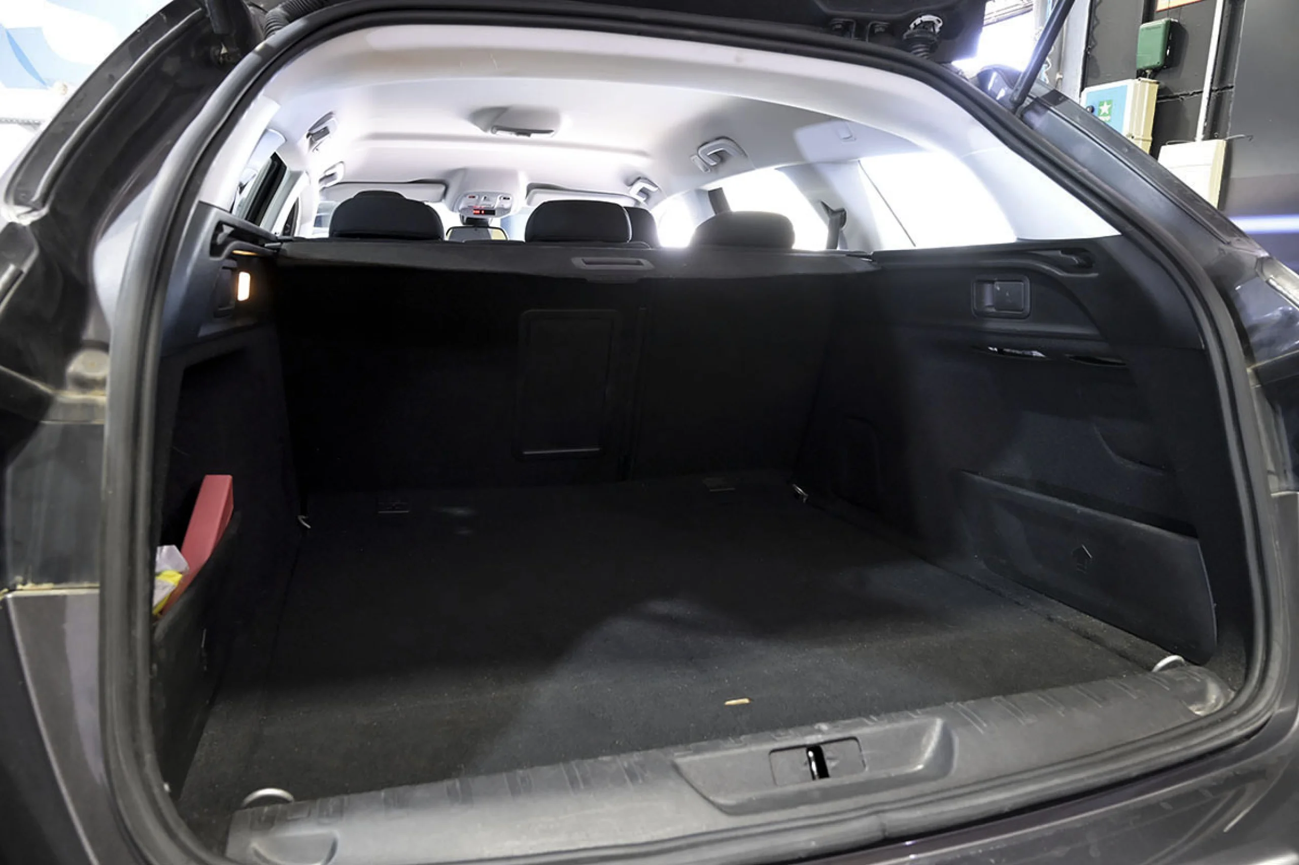 Peugeot 308 SW Allure 1.5 BlueHDi 96KW 130CV EAT8 - Foto 12