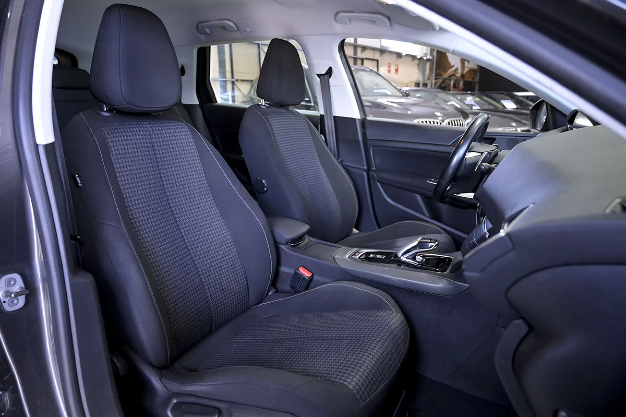 Peugeot 308 SW Allure 1.5 BlueHDi 96KW 130CV EAT8 - Foto 35