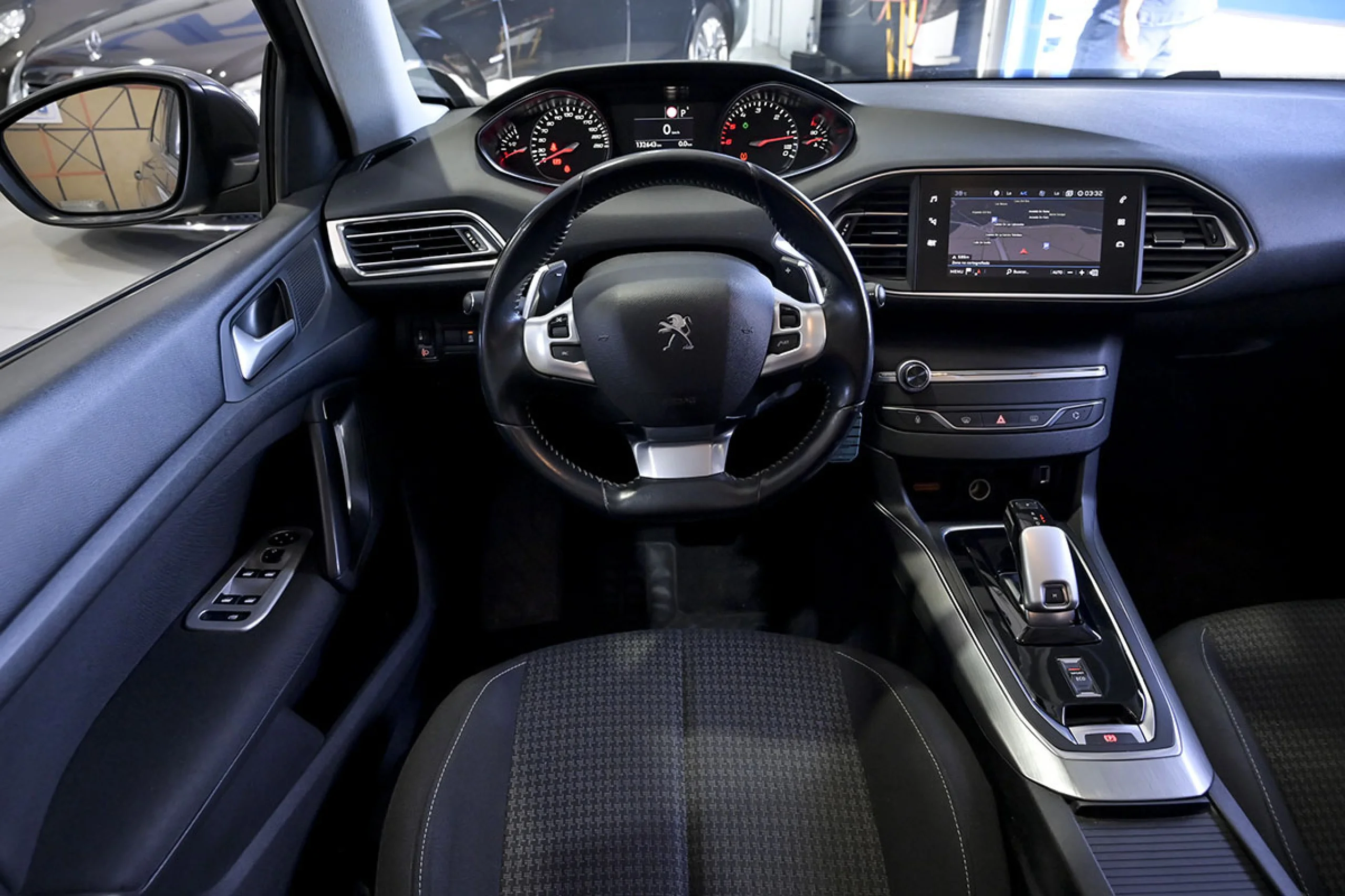 Peugeot 308 SW Allure 1.5 BlueHDi 96KW 130CV EAT8 - Foto 37