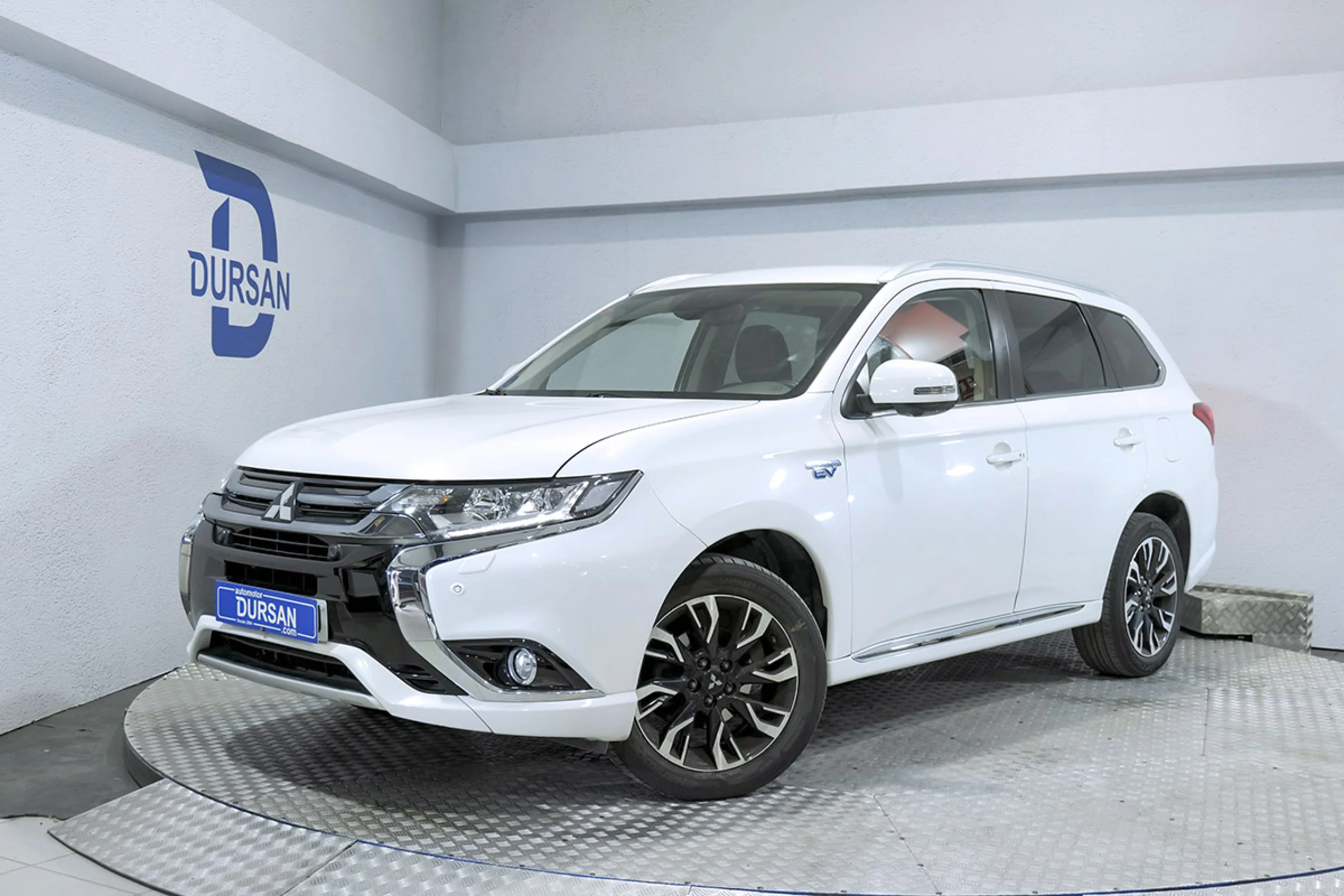 Mitsubishi Outlander 2.0 PHEV Kaiteki Auto 4WD - Foto 1