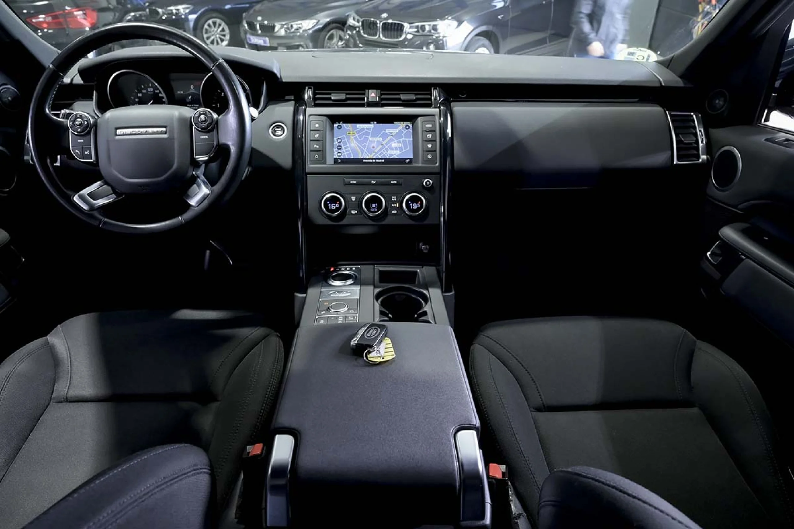 Land Rover Discovery 2.0 I4 SD4 177kW (240CV) SE Auto - Foto 9