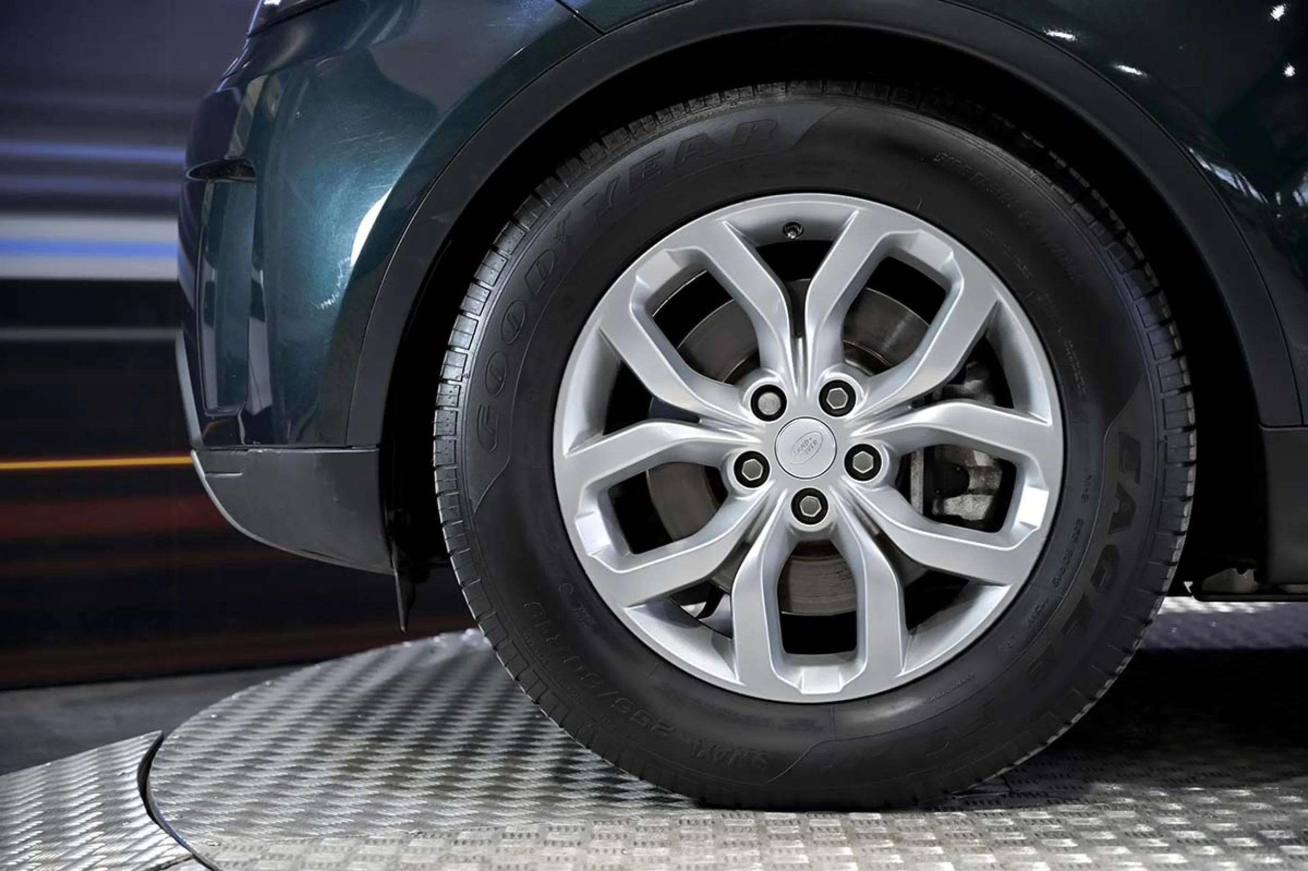 Land Rover Discovery 2.0 I4 SD4 177kW (240CV) SE Auto - Foto 15