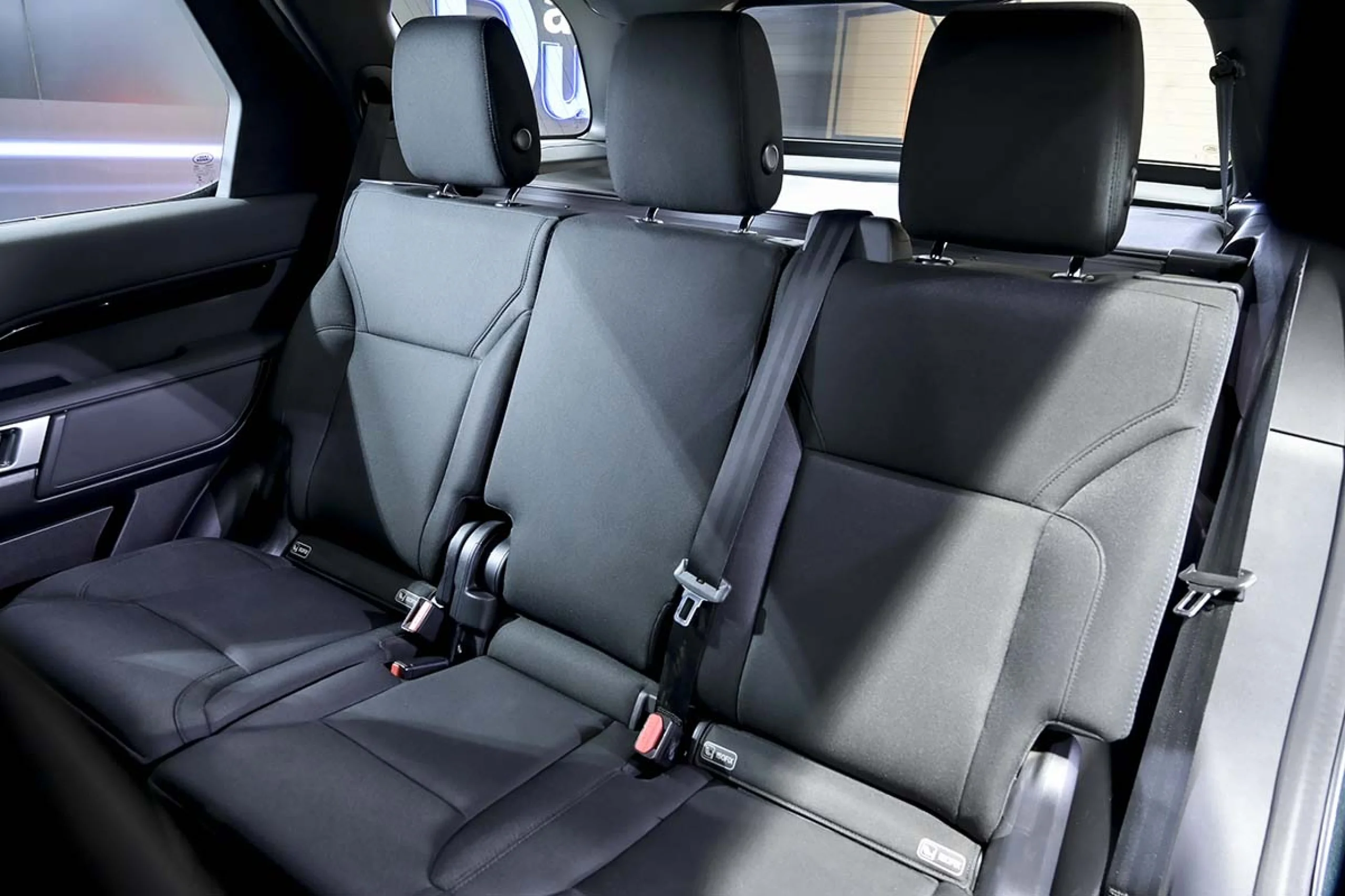 Land Rover Discovery 2.0 I4 SD4 177kW (240CV) SE Auto - Foto 18