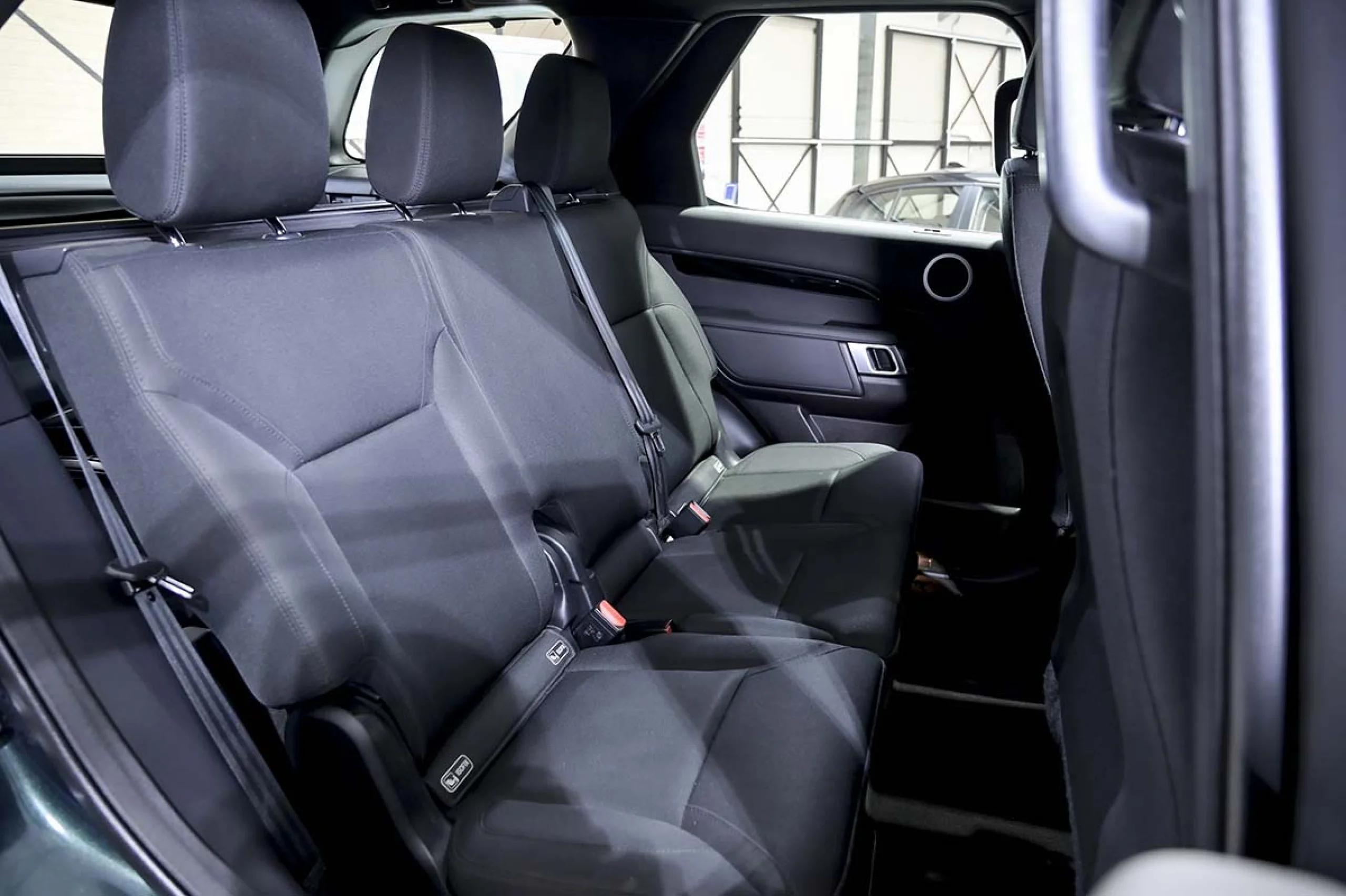 Land Rover Discovery 2.0 I4 SD4 177kW (240CV) SE Auto - Foto 19