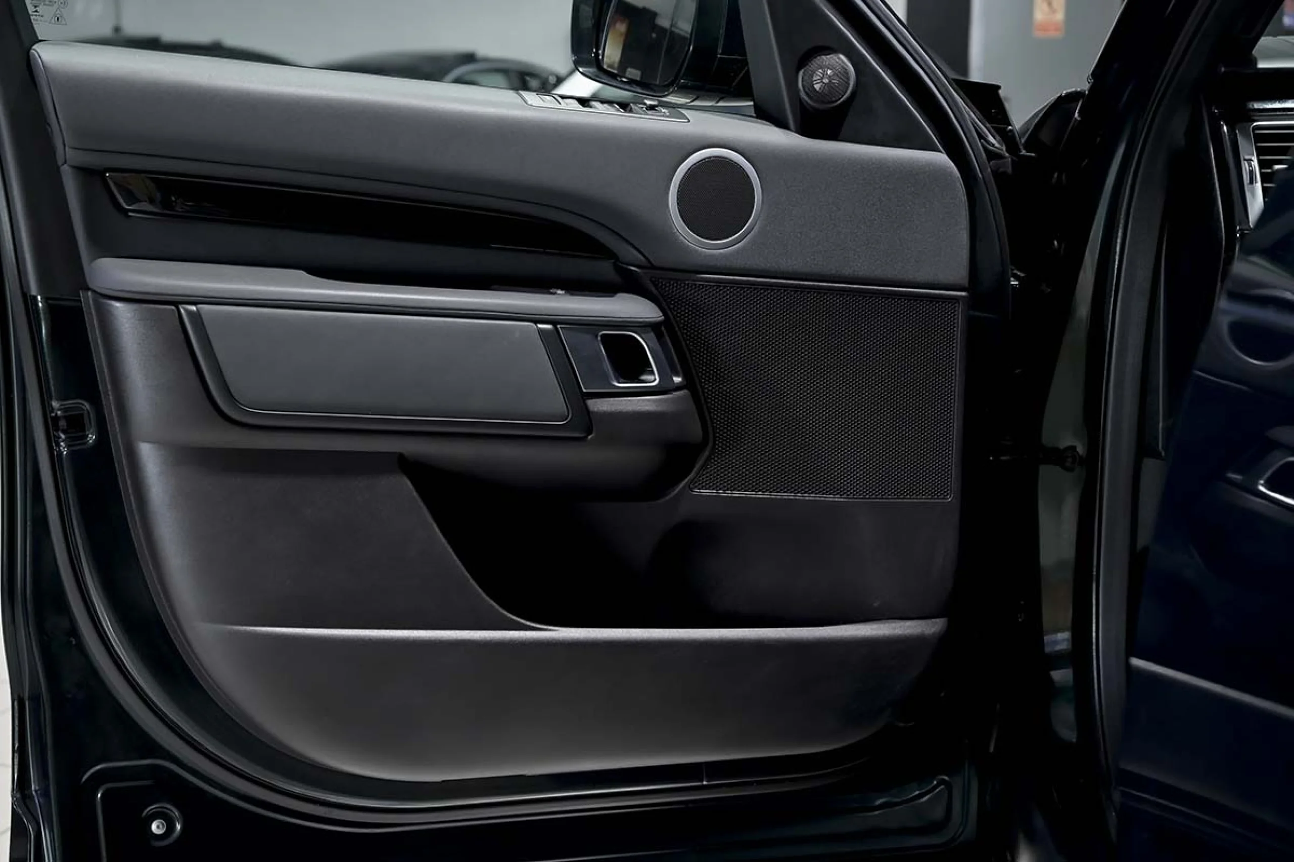 Land Rover Discovery 2.0 I4 SD4 177kW (240CV) SE Auto - Foto 28