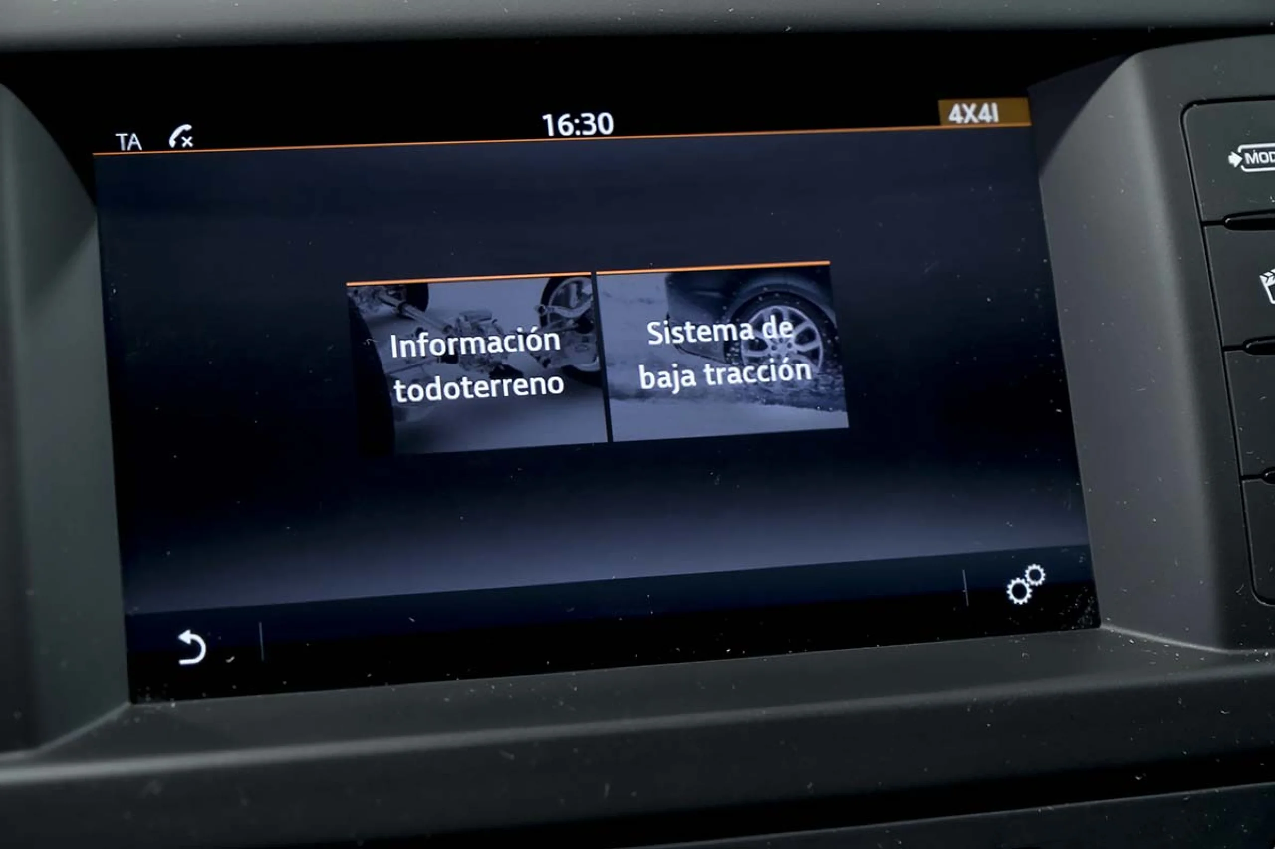 Land Rover Discovery 2.0 I4 SD4 177kW (240CV) SE Auto - Foto 40