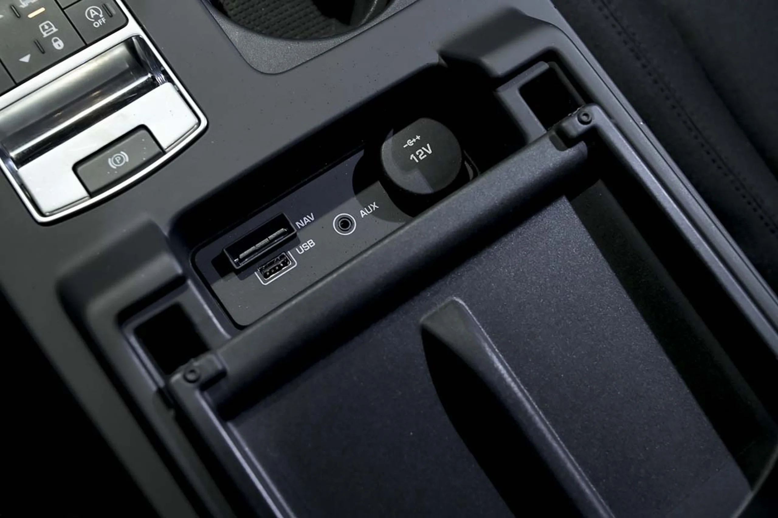 Land Rover Discovery 2.0 I4 SD4 177kW (240CV) SE Auto - Foto 53