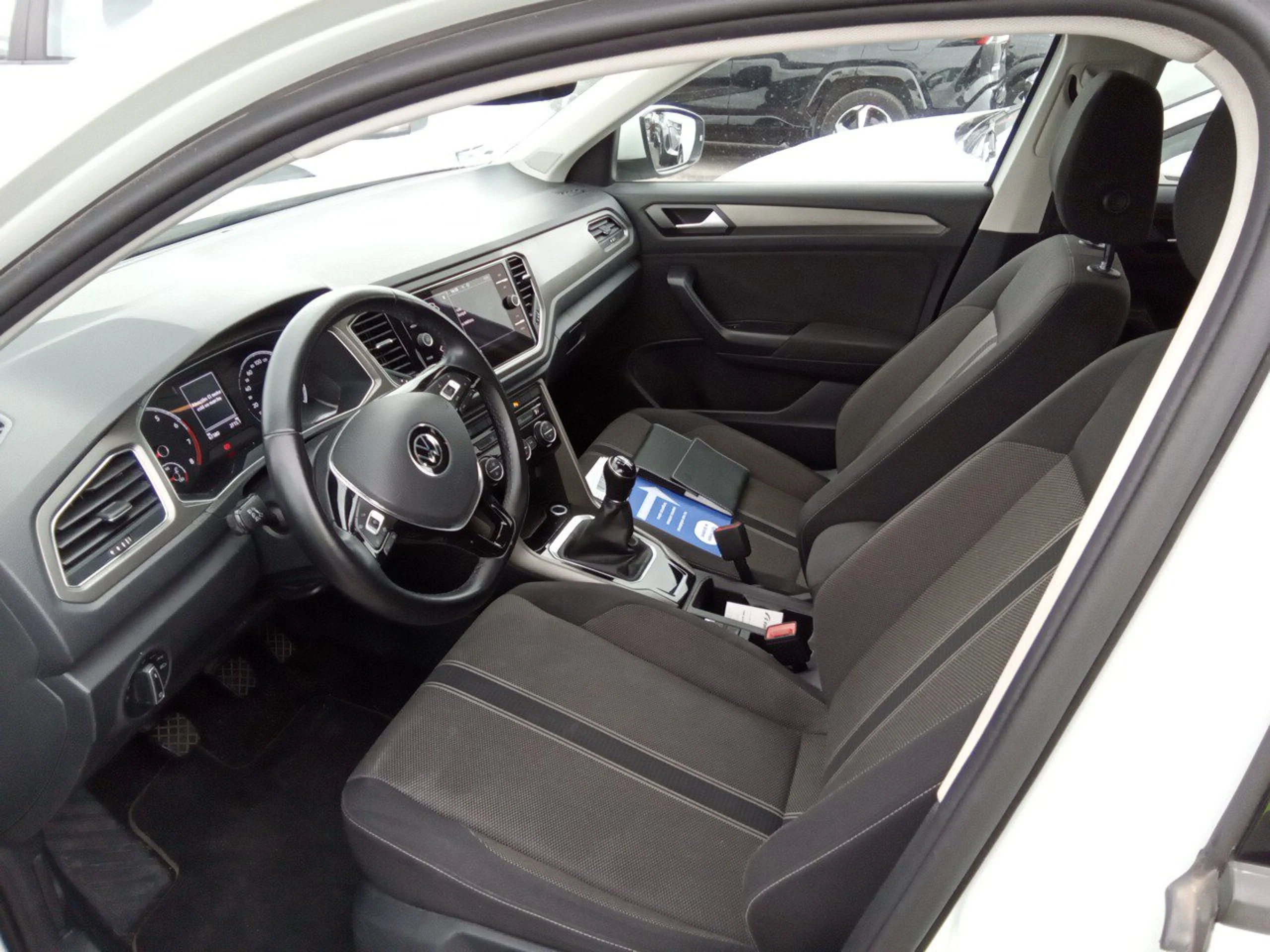 Volkswagen T-Roc Advance R-Line 1.0 TSI 81kW (110CV) - Foto 7