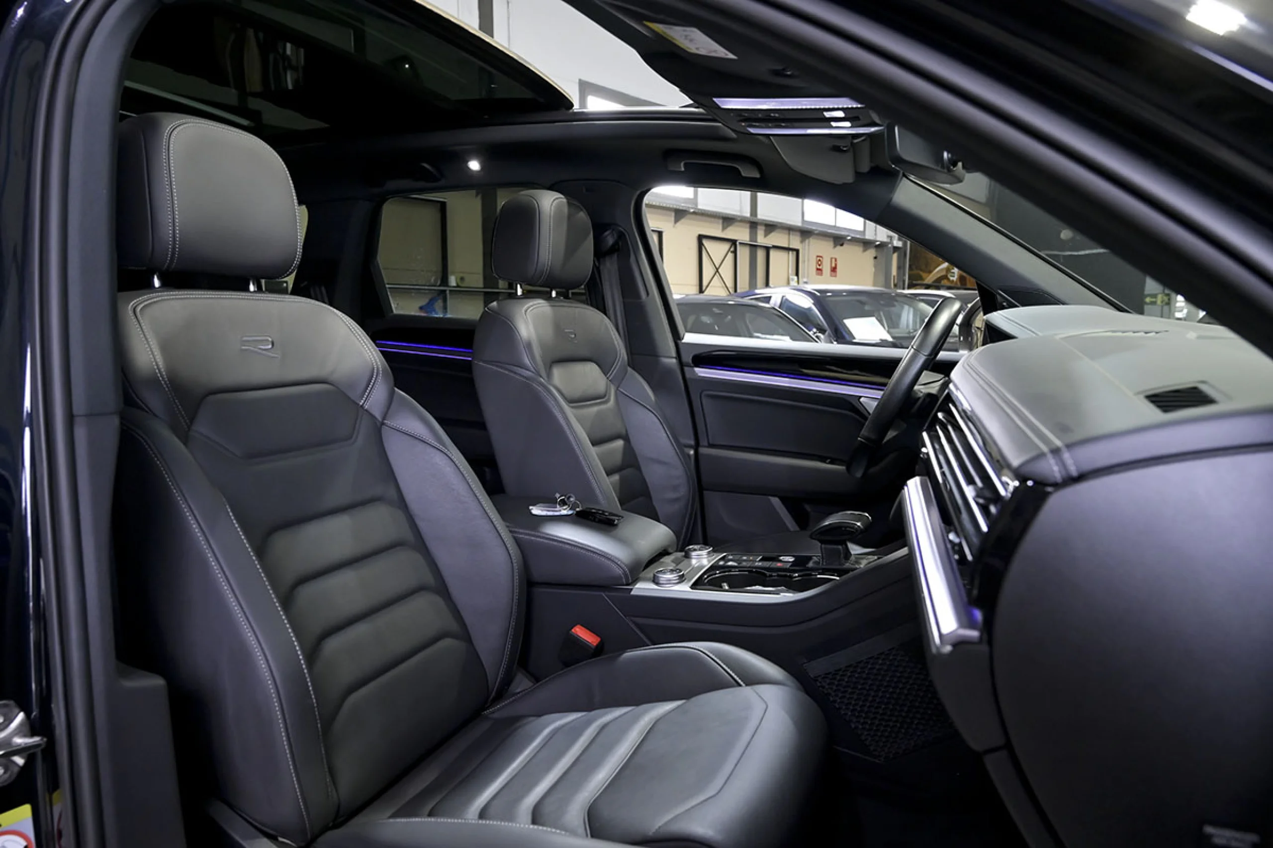 Volkswagen Touareg R 3.0 V6 TSI 340kW Tip 4M - Foto 33