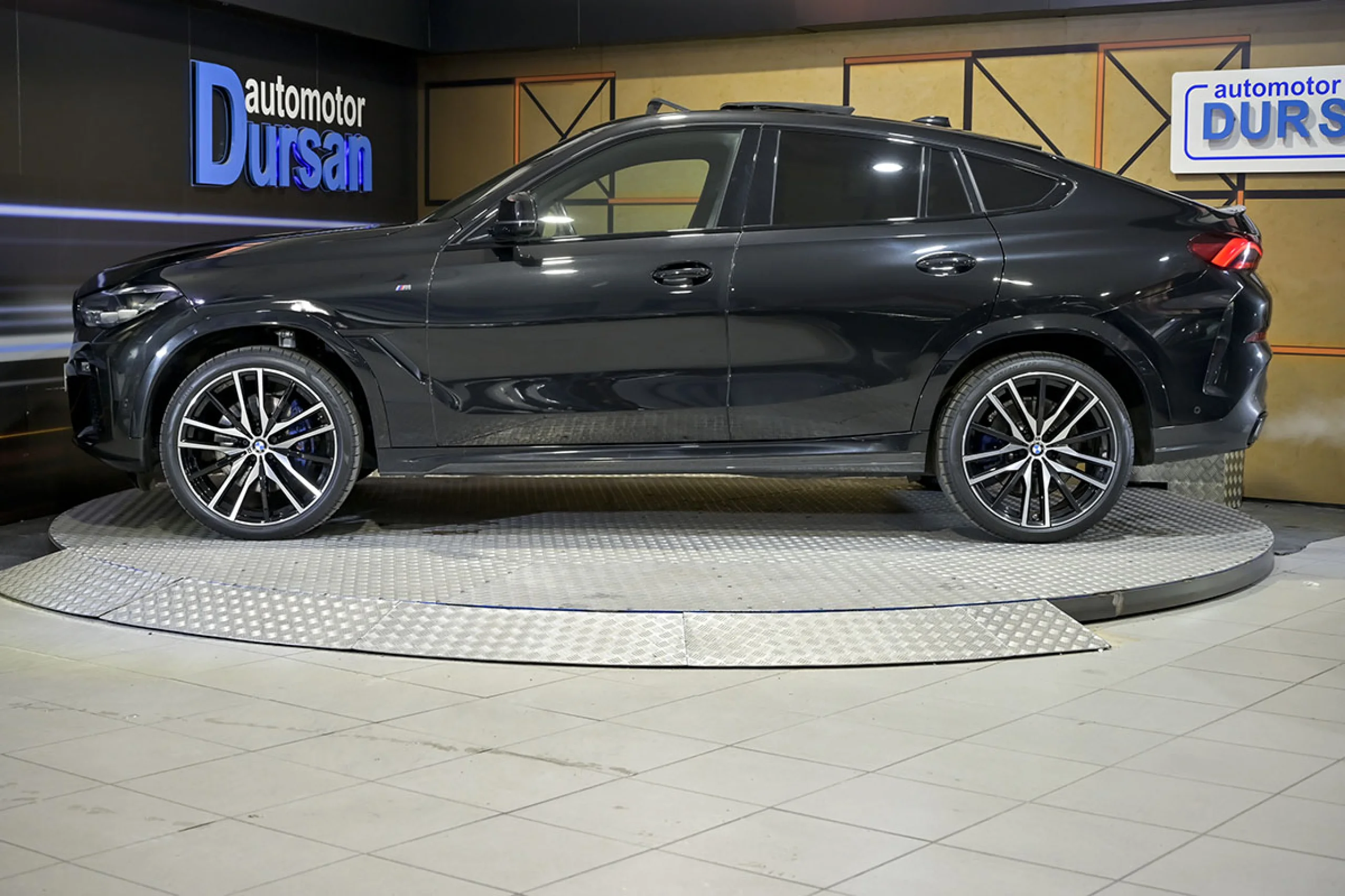 BMW X6 xDrive40i - Foto 19