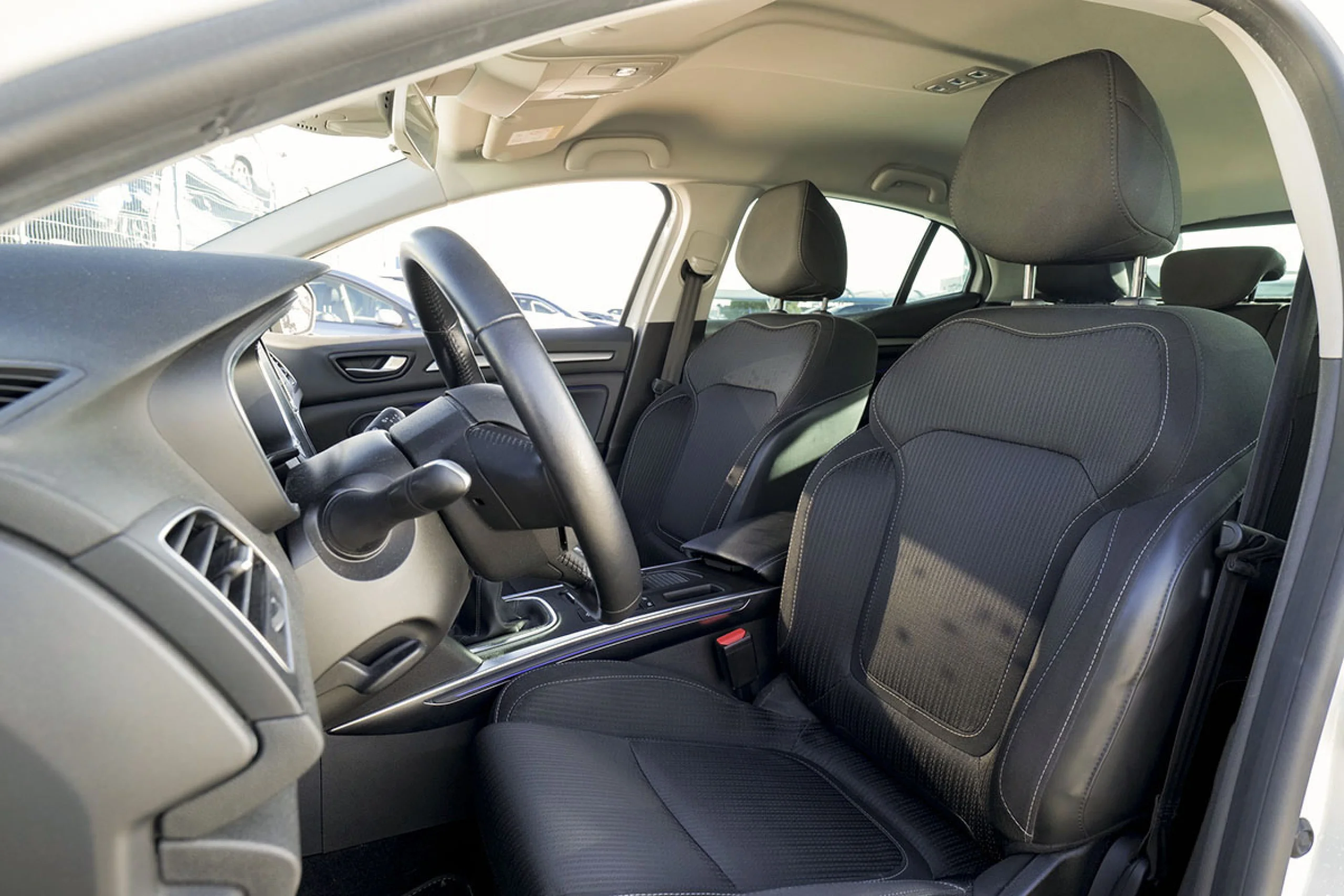 Renault Megane Mégane Zen TCe 103 kW 140CV GPF - Foto 17