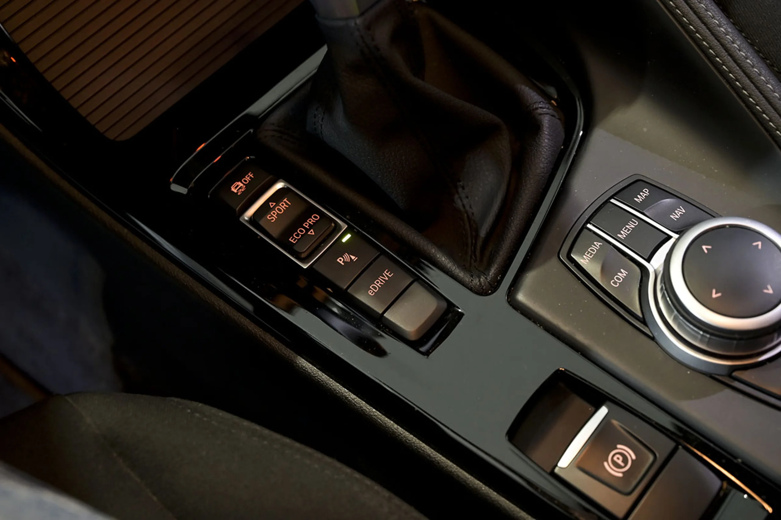 BMW X2 xDrive25e Auto - Foto 39