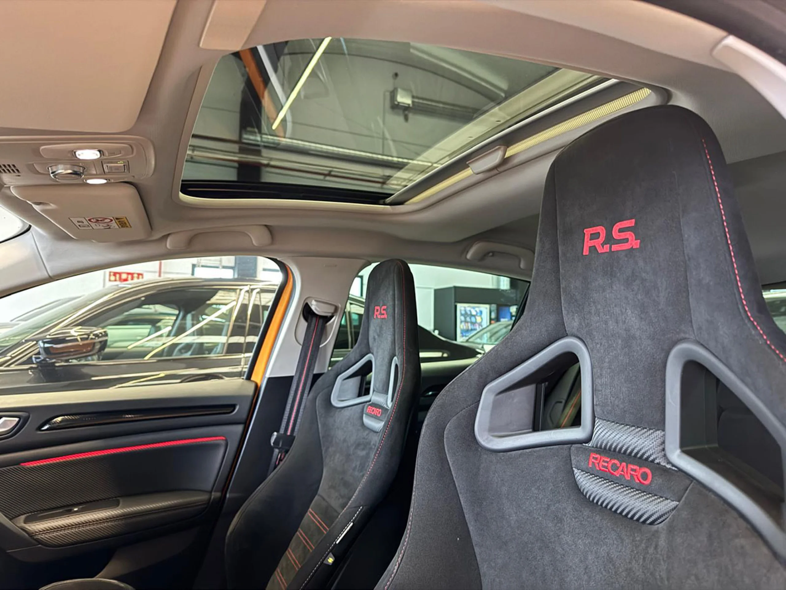 Renault Megane Mégane RS Trophy TCe 221 kW 300CV EDC GPF - Foto 7