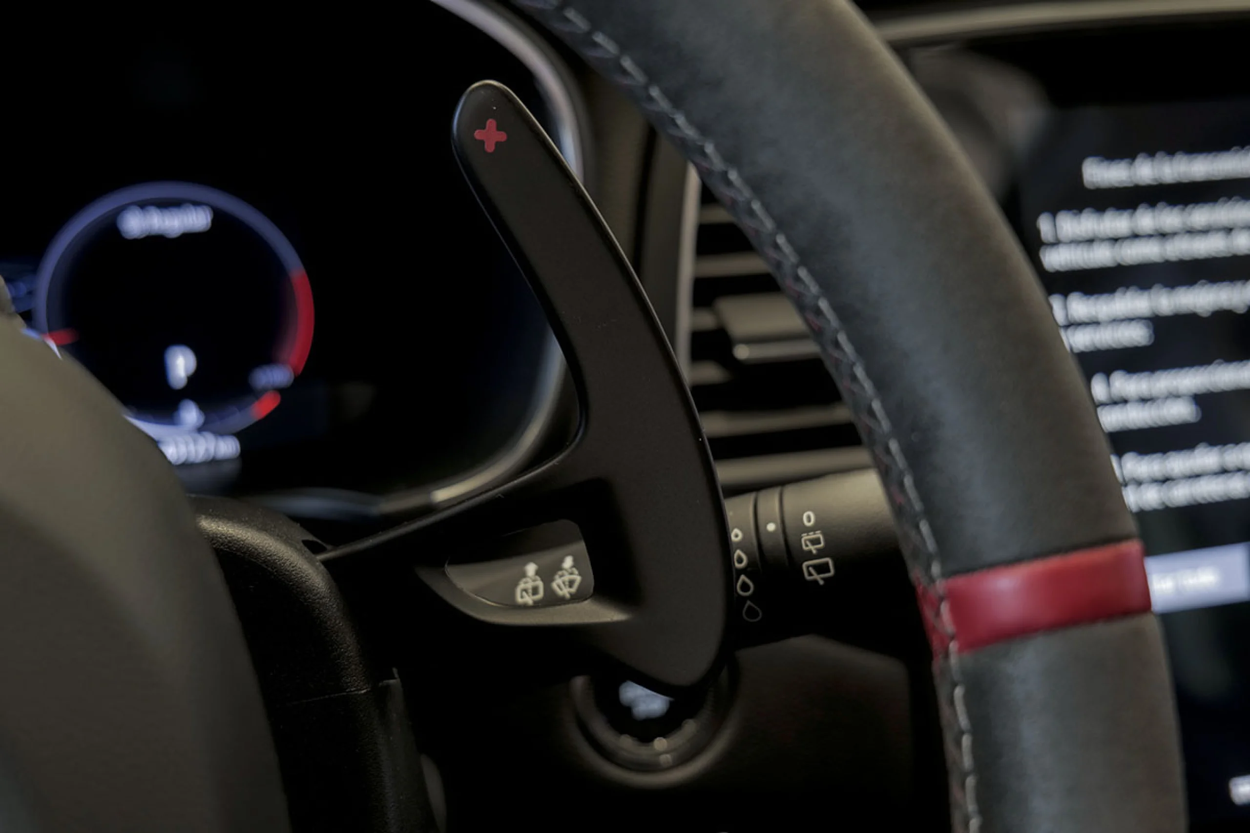 Renault Megane Mégane RS Trophy TCe 221 kW 300CV EDC GPF - Foto 28