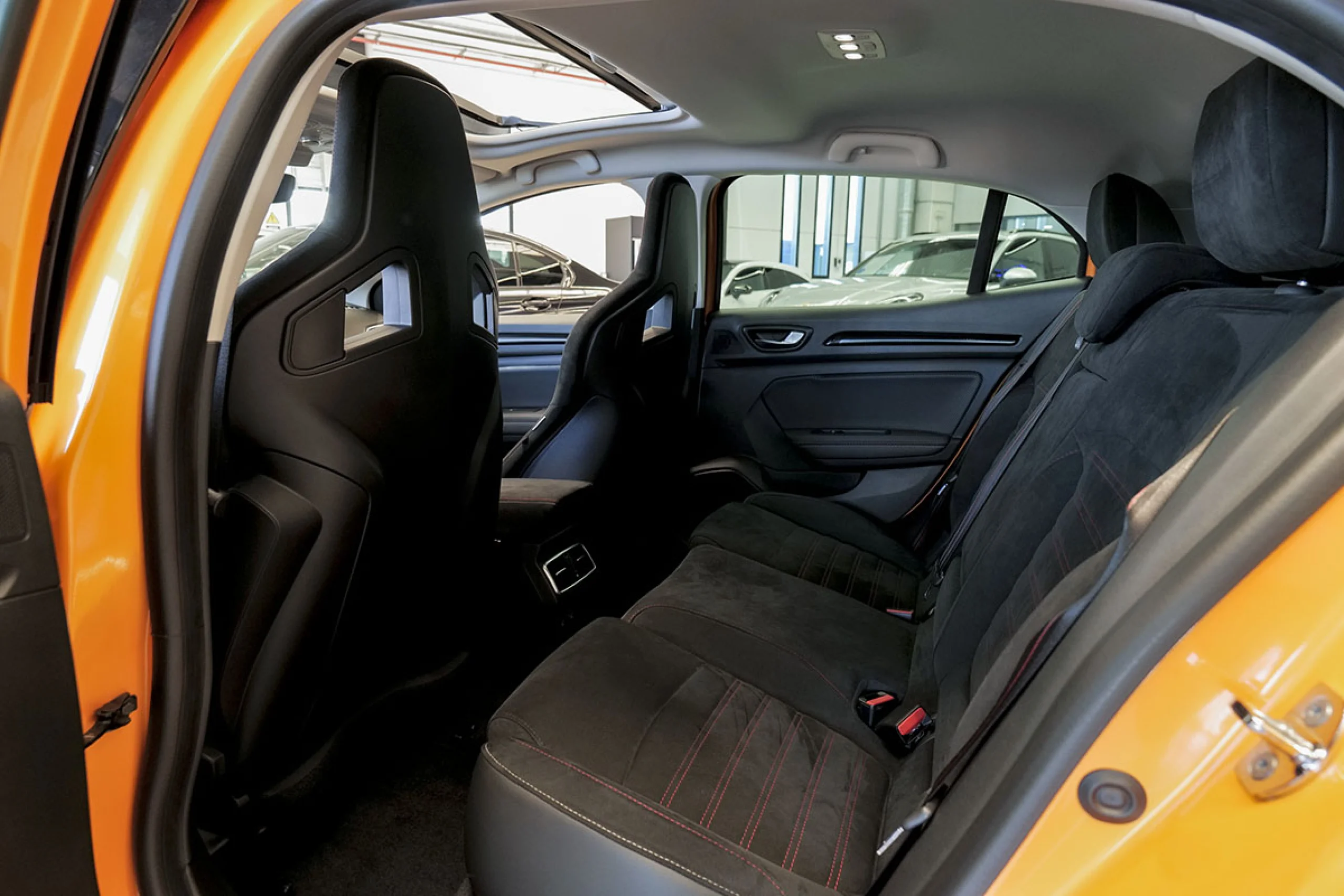 Renault Megane Mégane RS Trophy TCe 221 kW 300CV EDC GPF - Foto 15