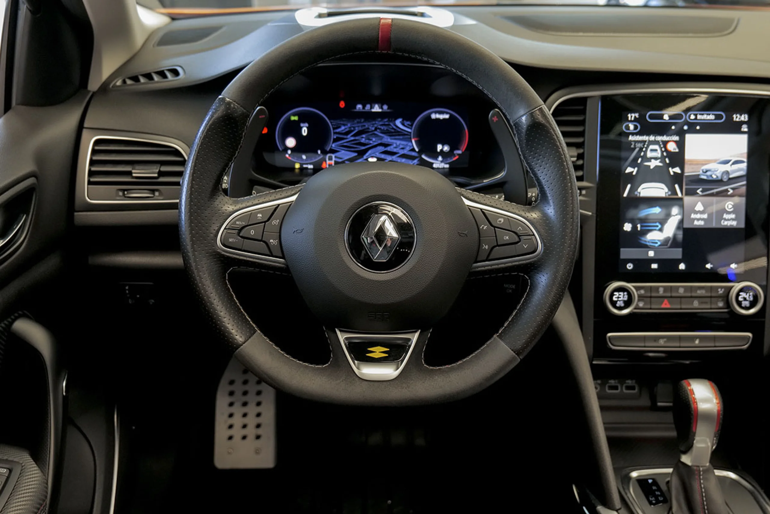 Renault Megane Mégane RS Trophy TCe 221 kW 300CV EDC GPF - Foto 27