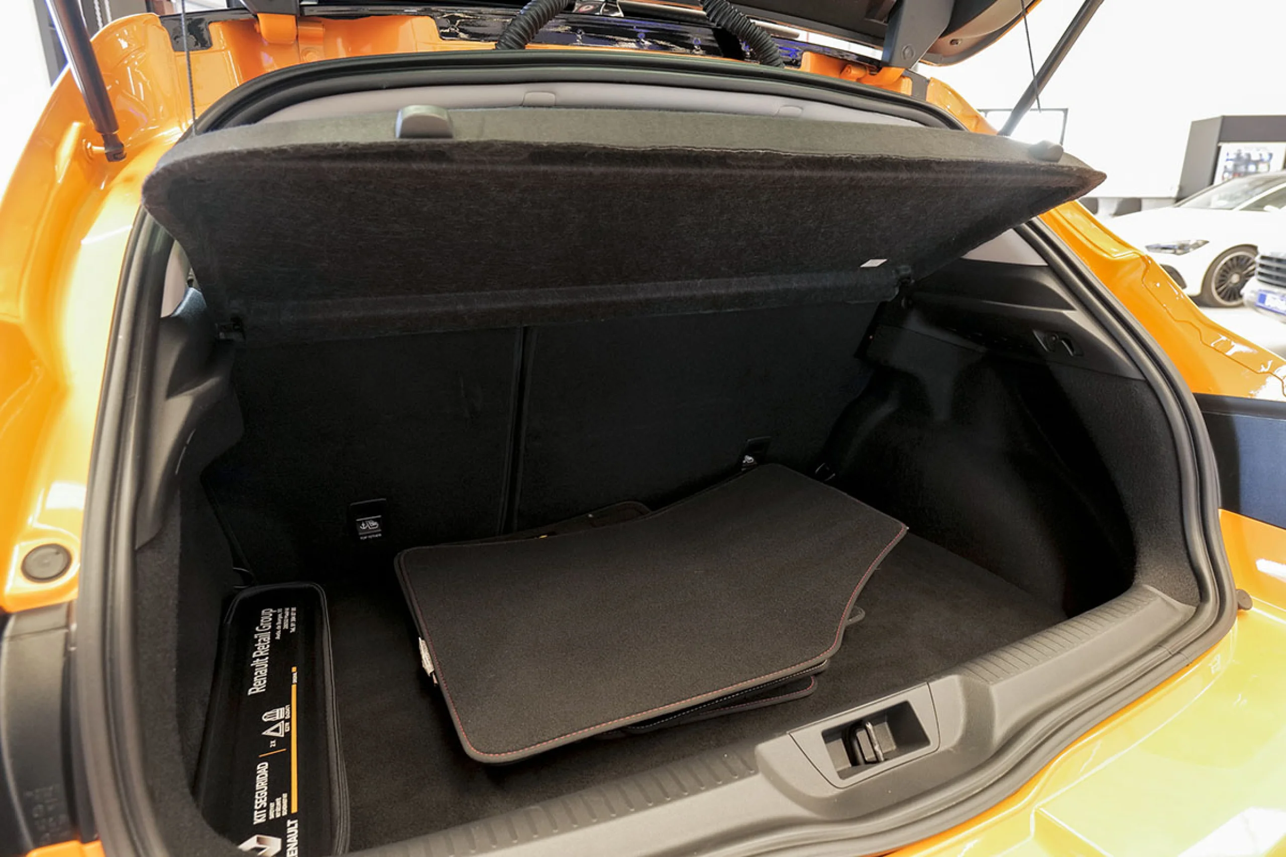 Renault Megane Mégane RS Trophy TCe 221 kW 300CV EDC GPF - Foto 12