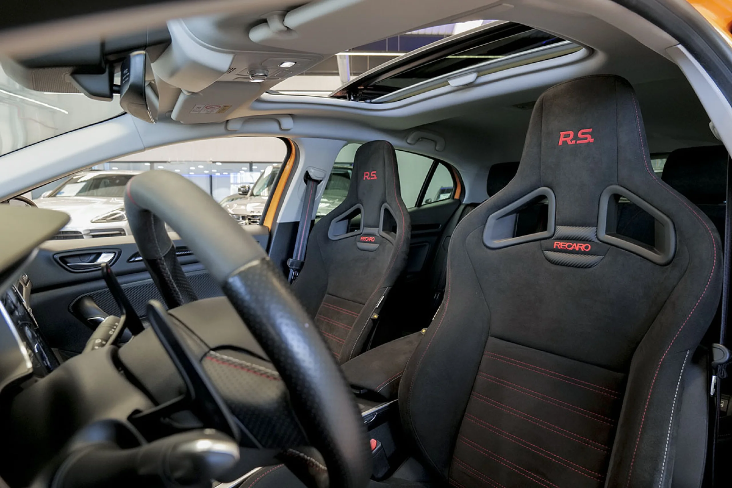 Renault Megane Mégane RS Trophy TCe 221 kW 300CV EDC GPF - Foto 8