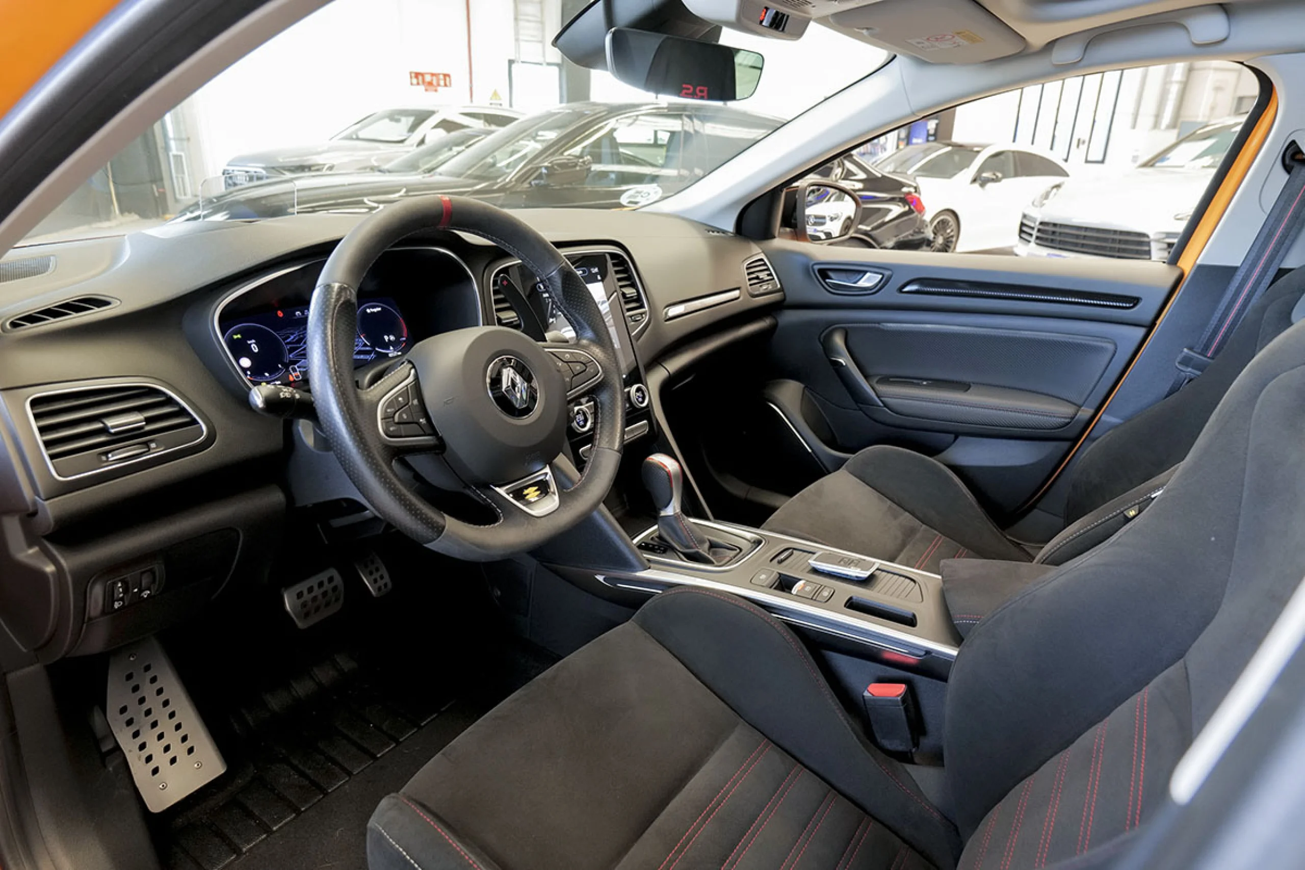 Renault Megane Mégane RS Trophy TCe 221 kW 300CV EDC GPF - Foto 4