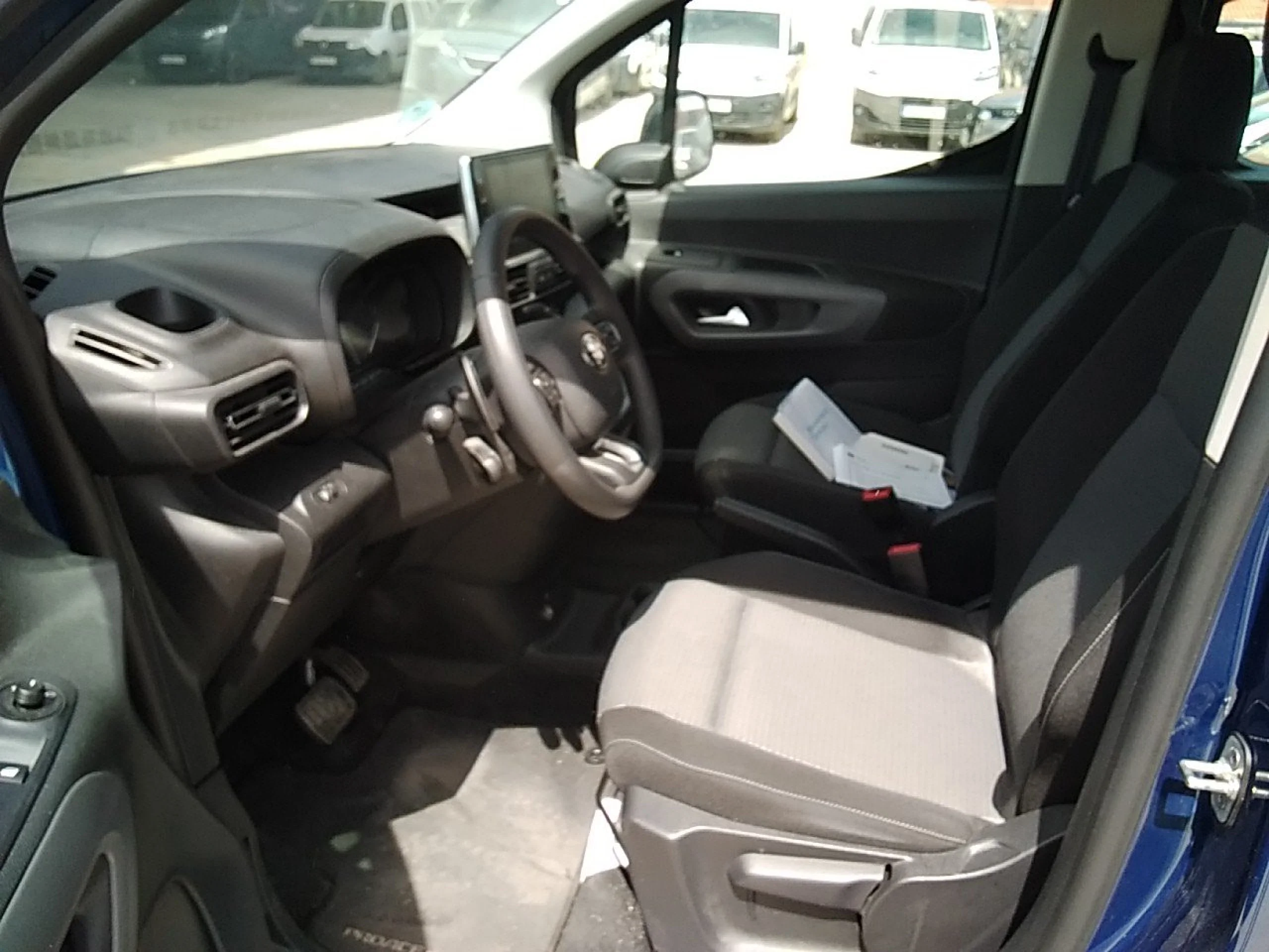 Toyota Proace City Verso 1.5D 96kW (130CV) 8AT VX L1 - Foto 7