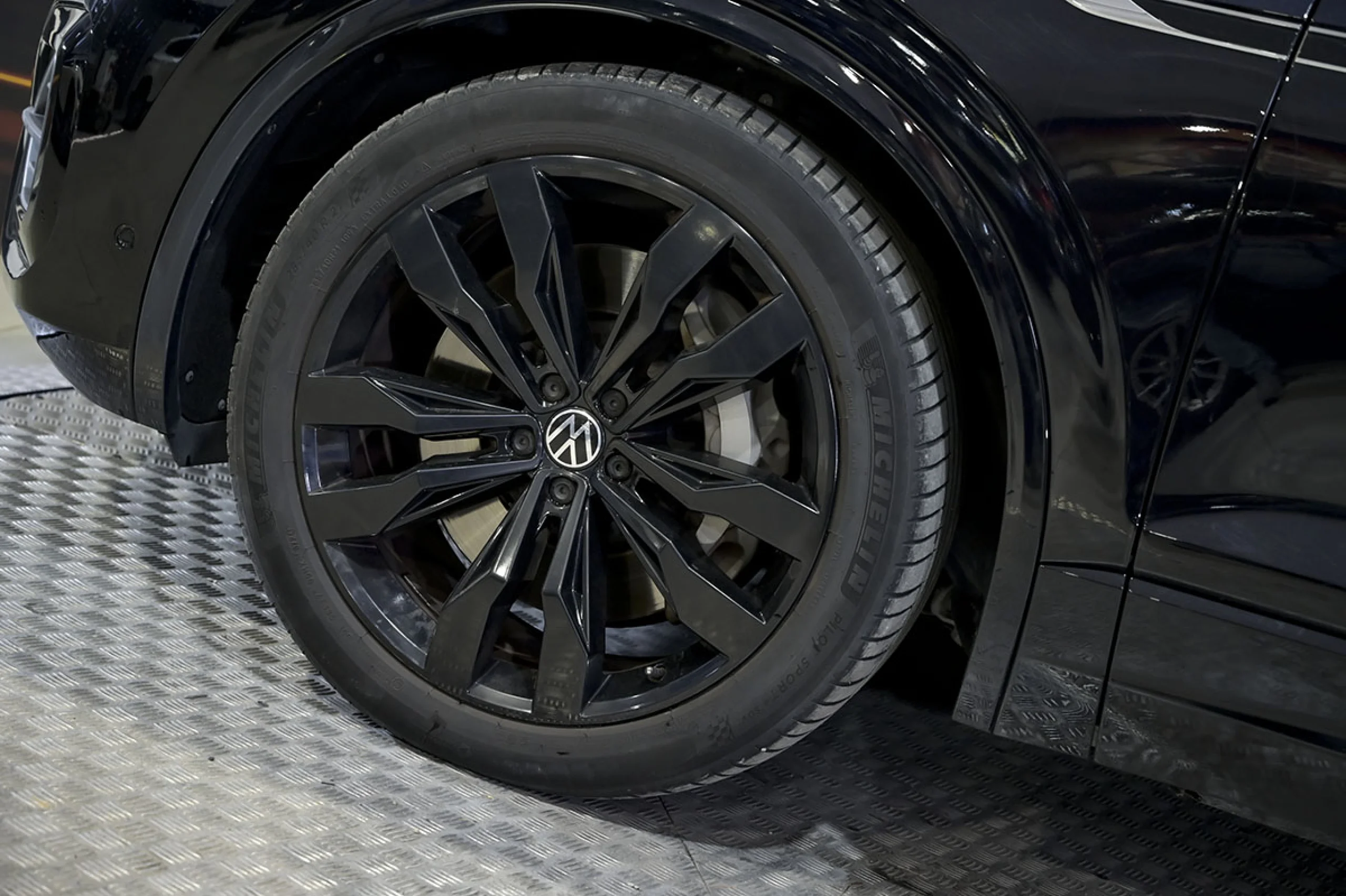 Volkswagen Touareg R 3.0 V6 TSI 340kW Tip 4M - Foto 14