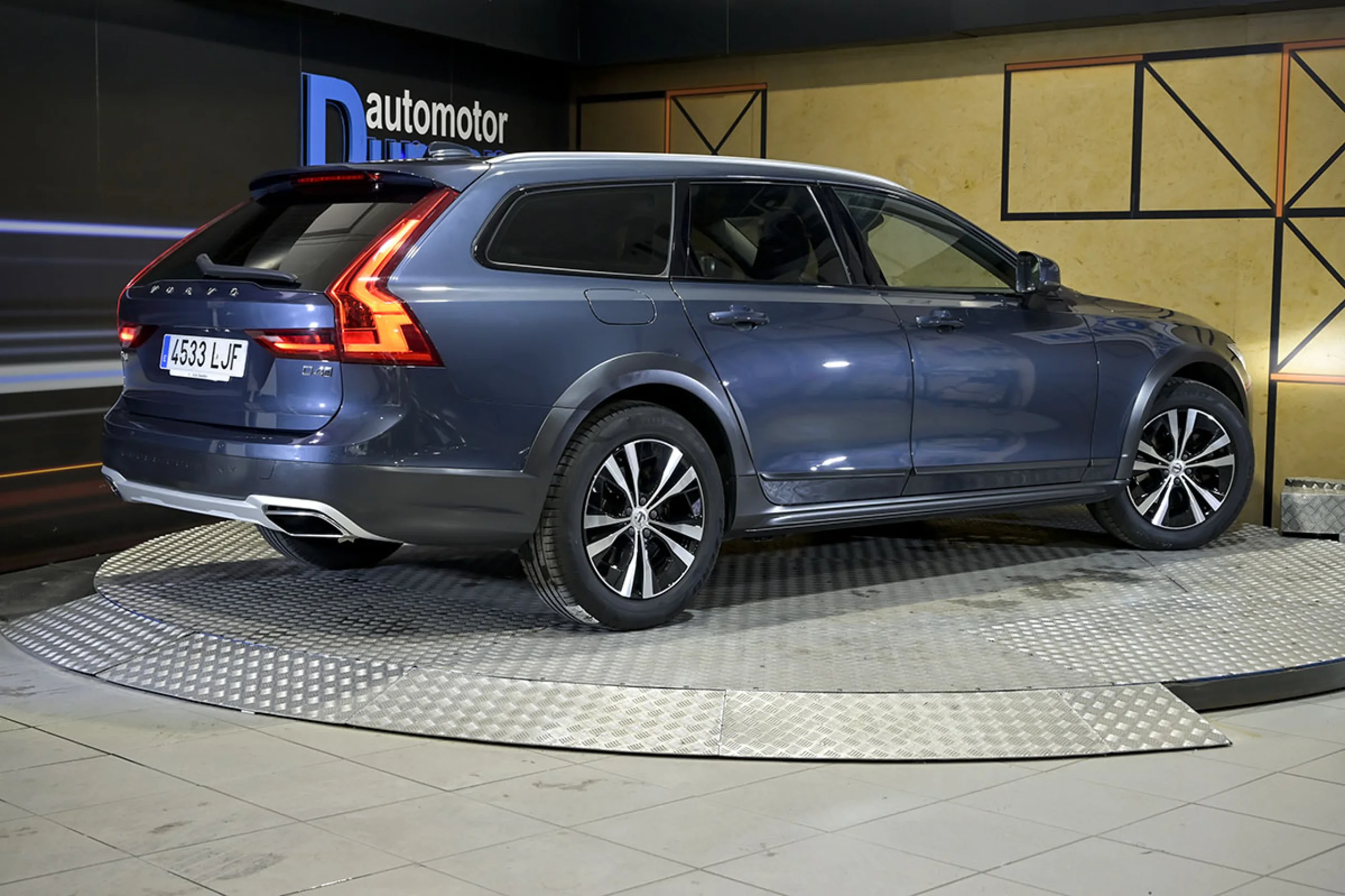 Volvo V90 Cross Country 2.0 D4 AWD Auto - Foto 5