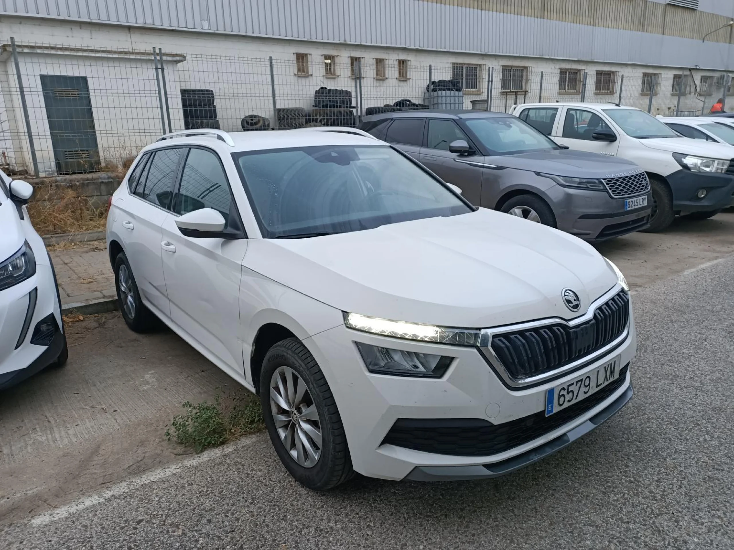 Skoda Kamiq 1.0 TSI 81kW (110CV) Emotion - Foto 4
