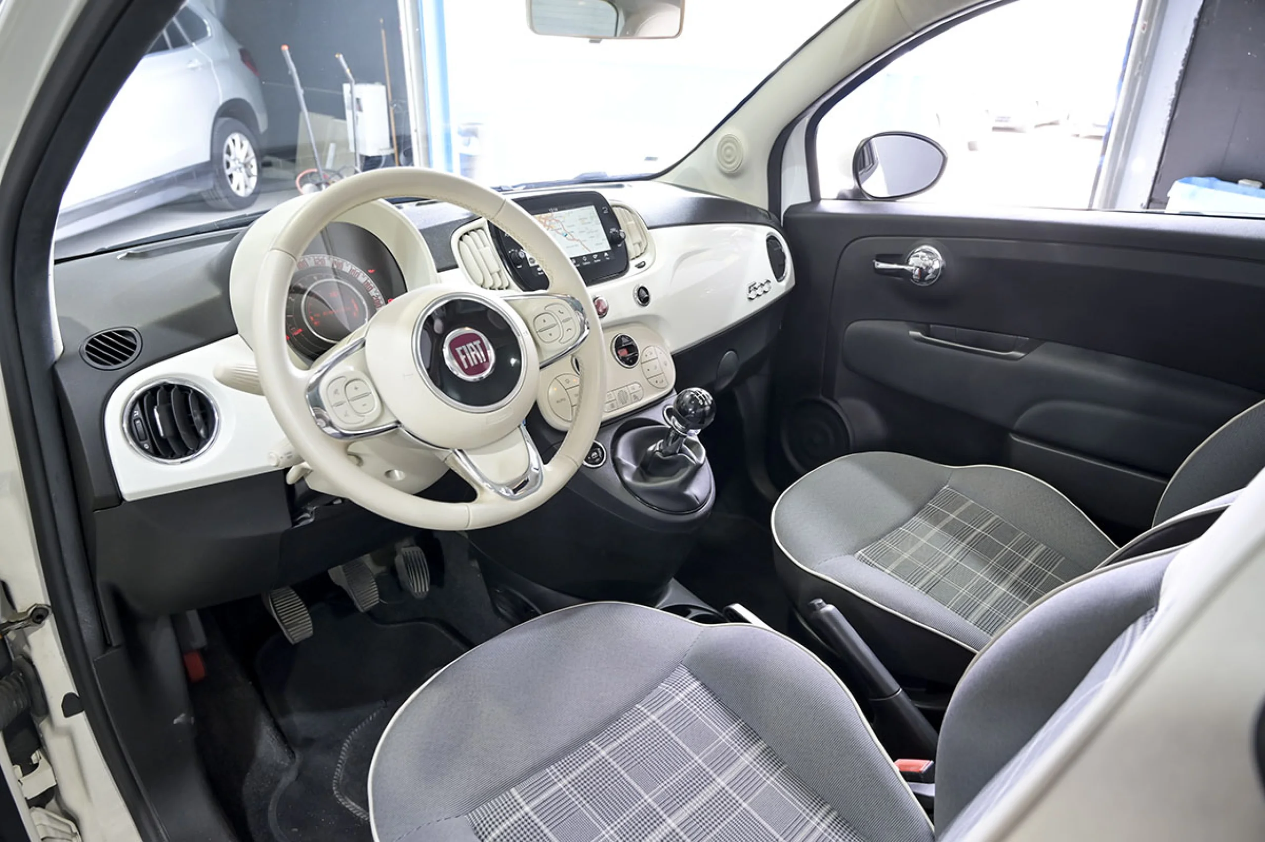 Fiat 500 Lounge 1.0 6v GSE 52KW 70 CV - Foto 6