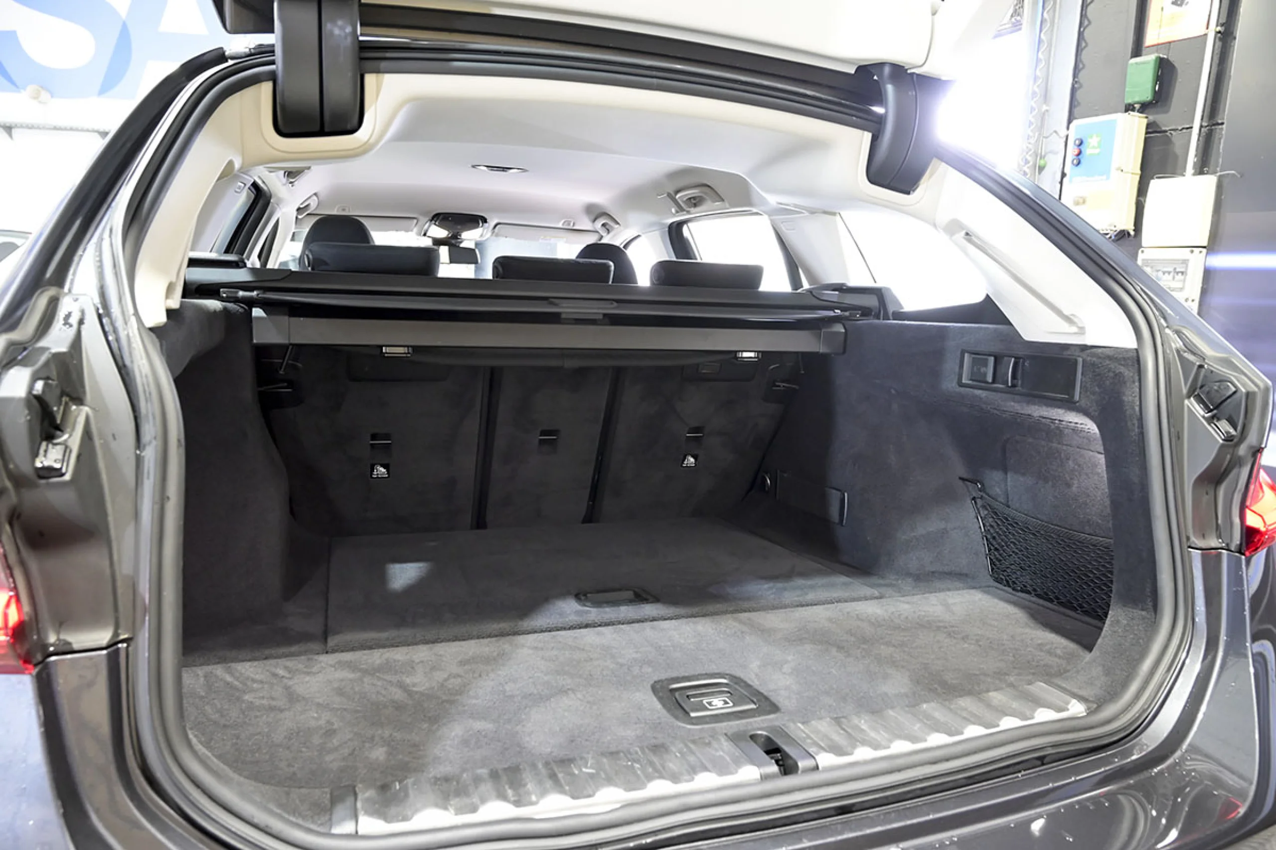 BMW 320 Serie 3 320d Auto.Touring - Foto 13