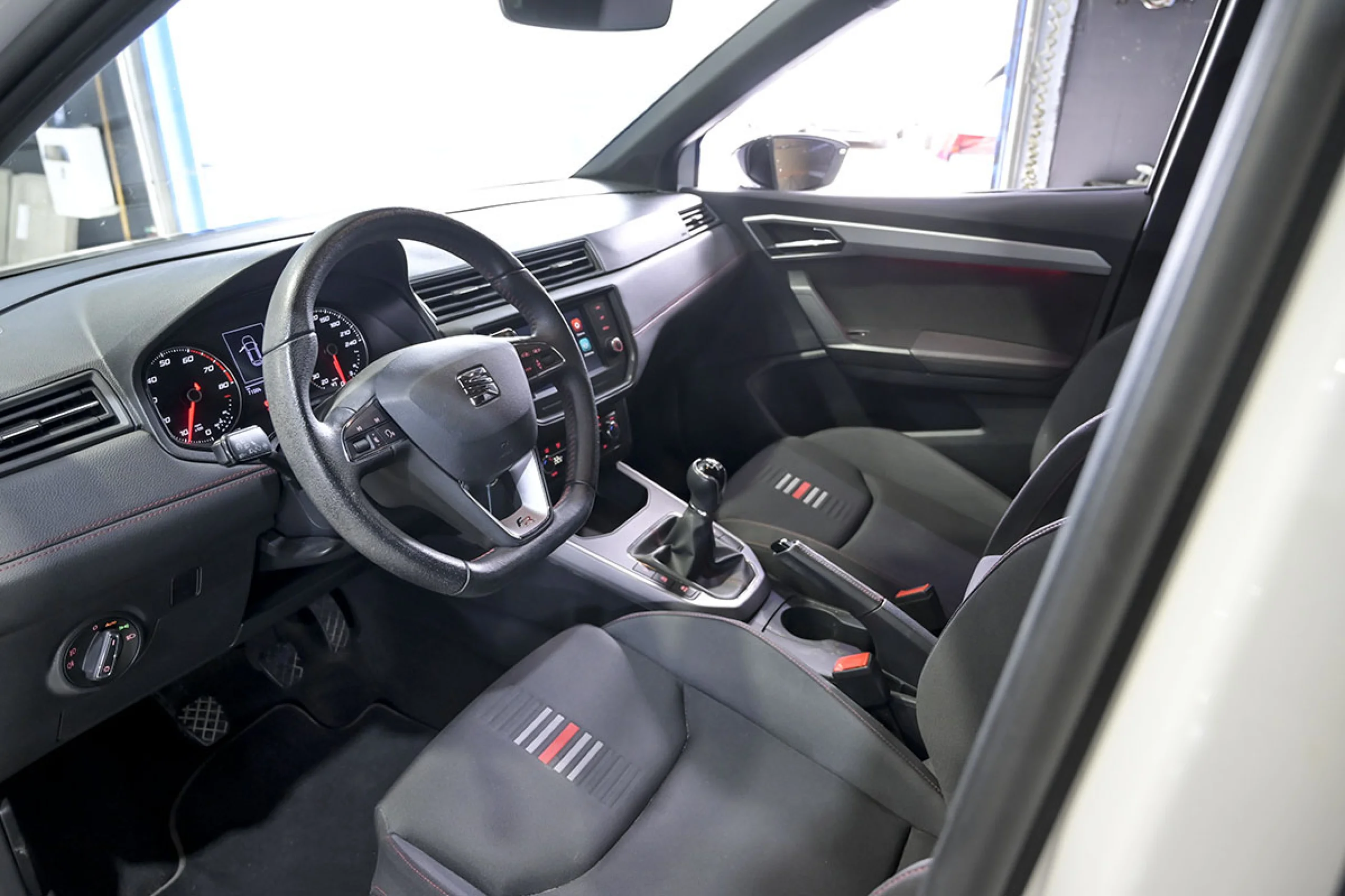 Seat Arona 1.0 TSI 81kW 110CV FR - Foto 6