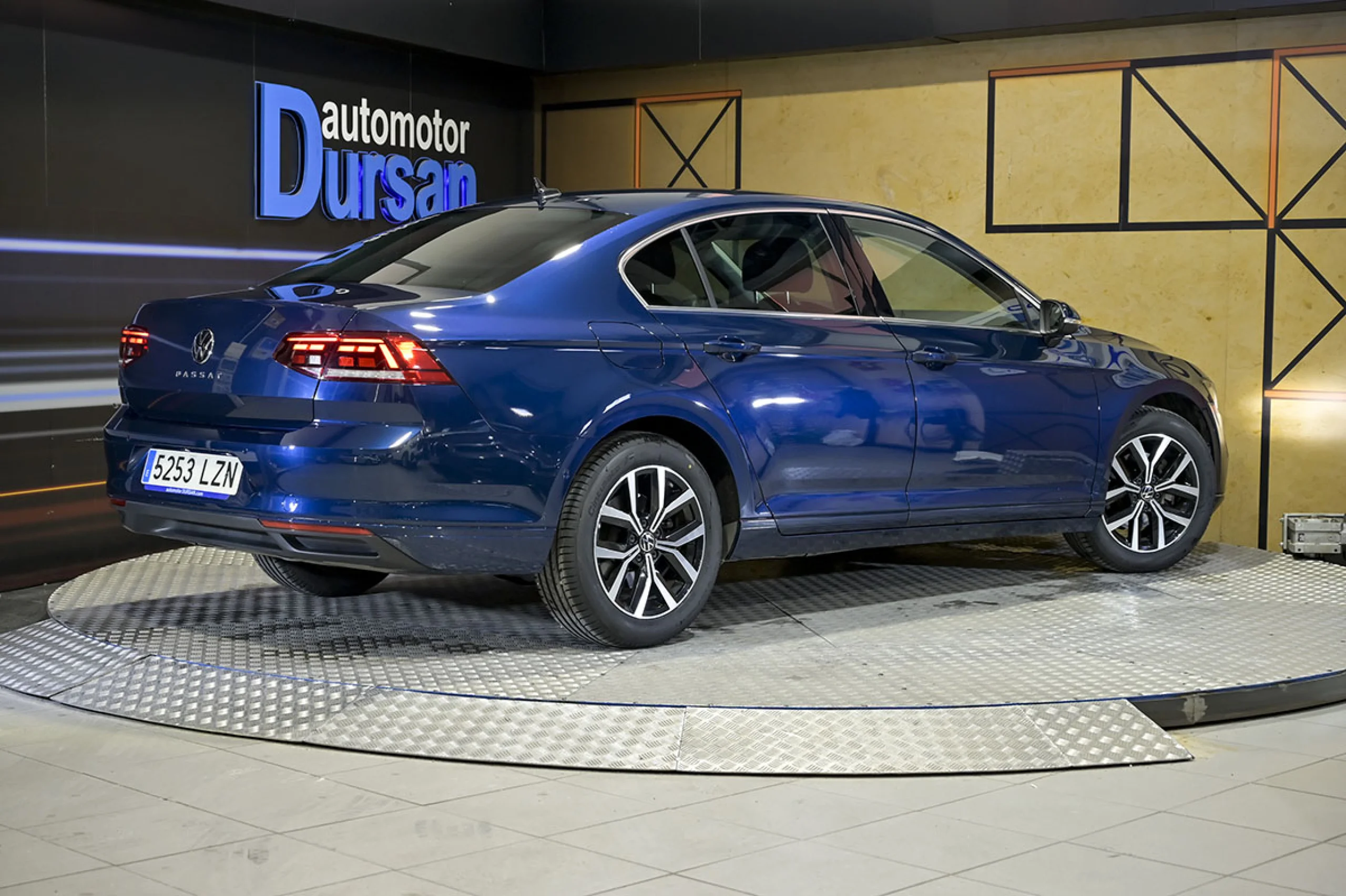 Volkswagen Passat Executive 2.0 TDI 110kW 150CV - Foto 5