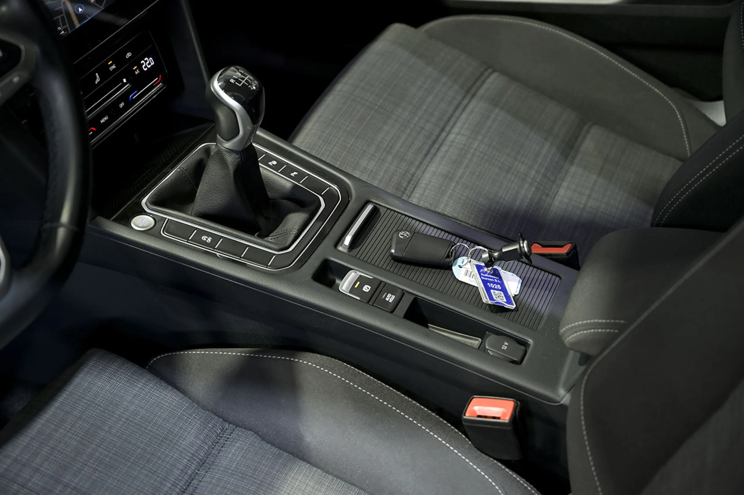 Volkswagen Passat Executive 2.0 TDI 110kW 150CV - Foto 28