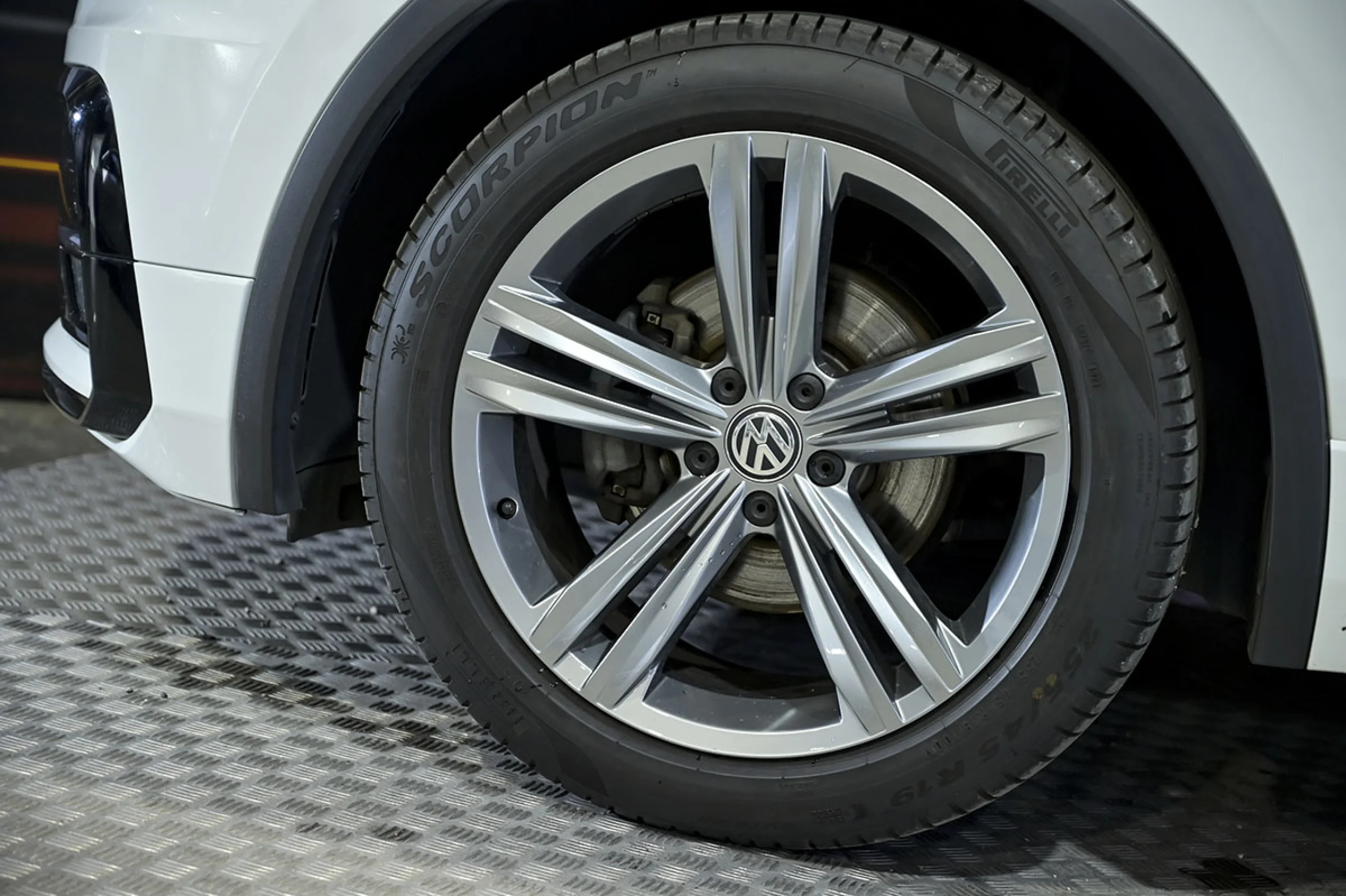 Volkswagen Tiguan Advance 2.0 TDI 110kW 150CV DSG - Foto 14