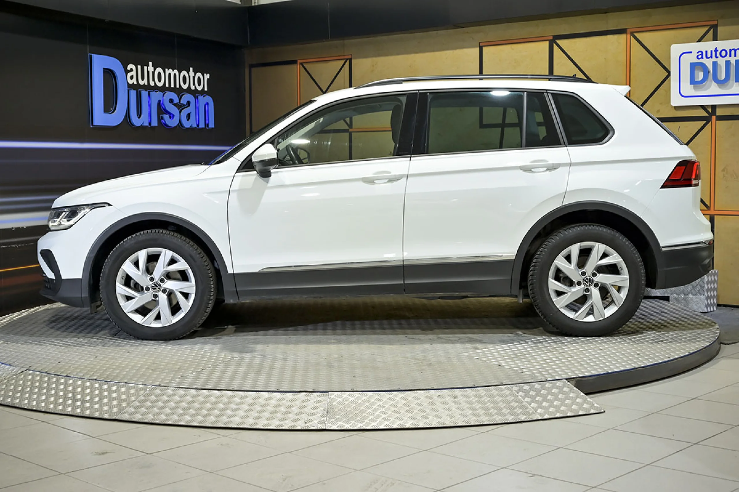 Volkswagen Tiguan Life 2.0 TDI 90kW 122CV - Foto 19