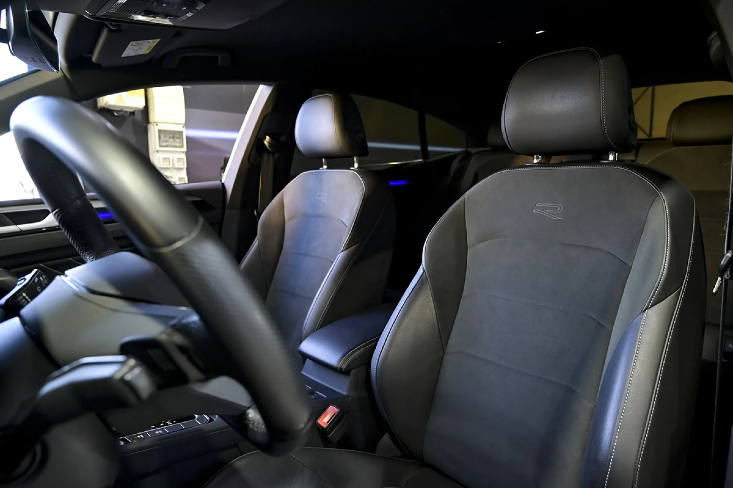 Volkswagen Arteon RLine 2.0 TDI 110kW 150CV DSG - Foto 24