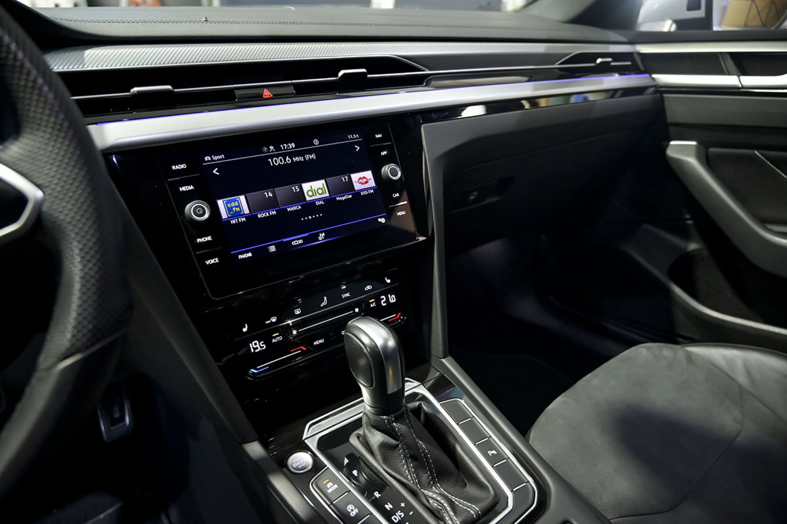 Volkswagen Arteon RLine 2.0 TDI 110kW 150CV DSG - Foto 35