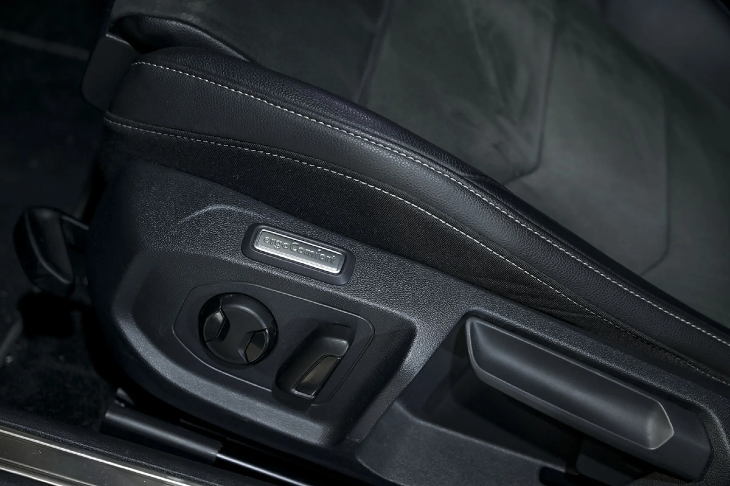 Volkswagen Arteon RLine 2.0 TDI 110kW 150CV DSG - Foto 25