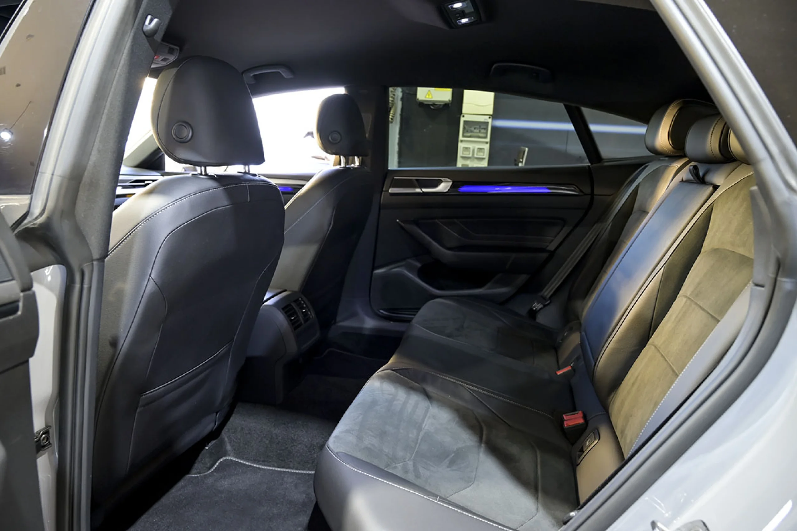 Volkswagen Arteon RLine 2.0 TDI 110kW 150CV DSG - Foto 15