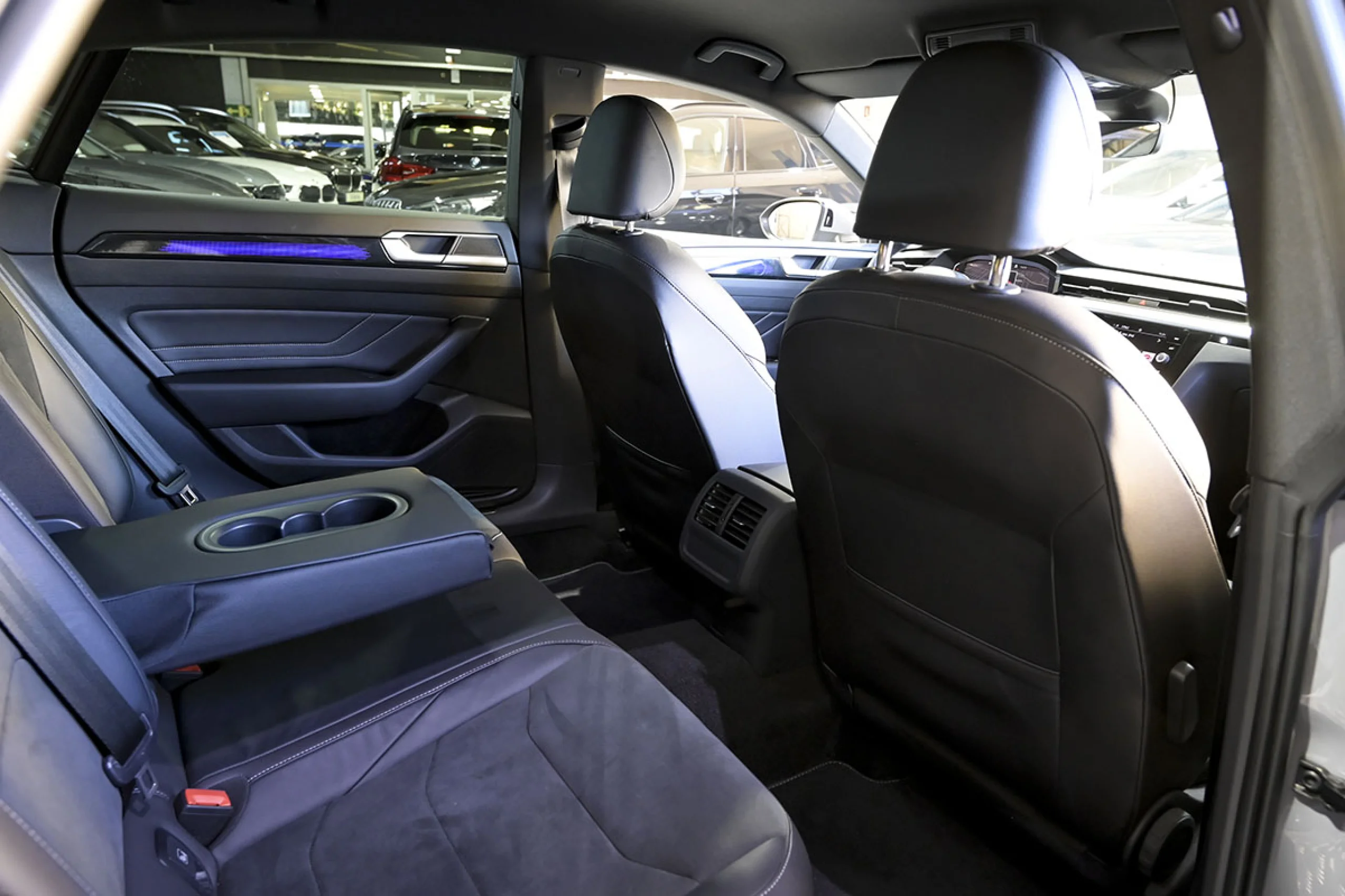 Volkswagen Arteon RLine 2.0 TDI 110kW 150CV DSG - Foto 14