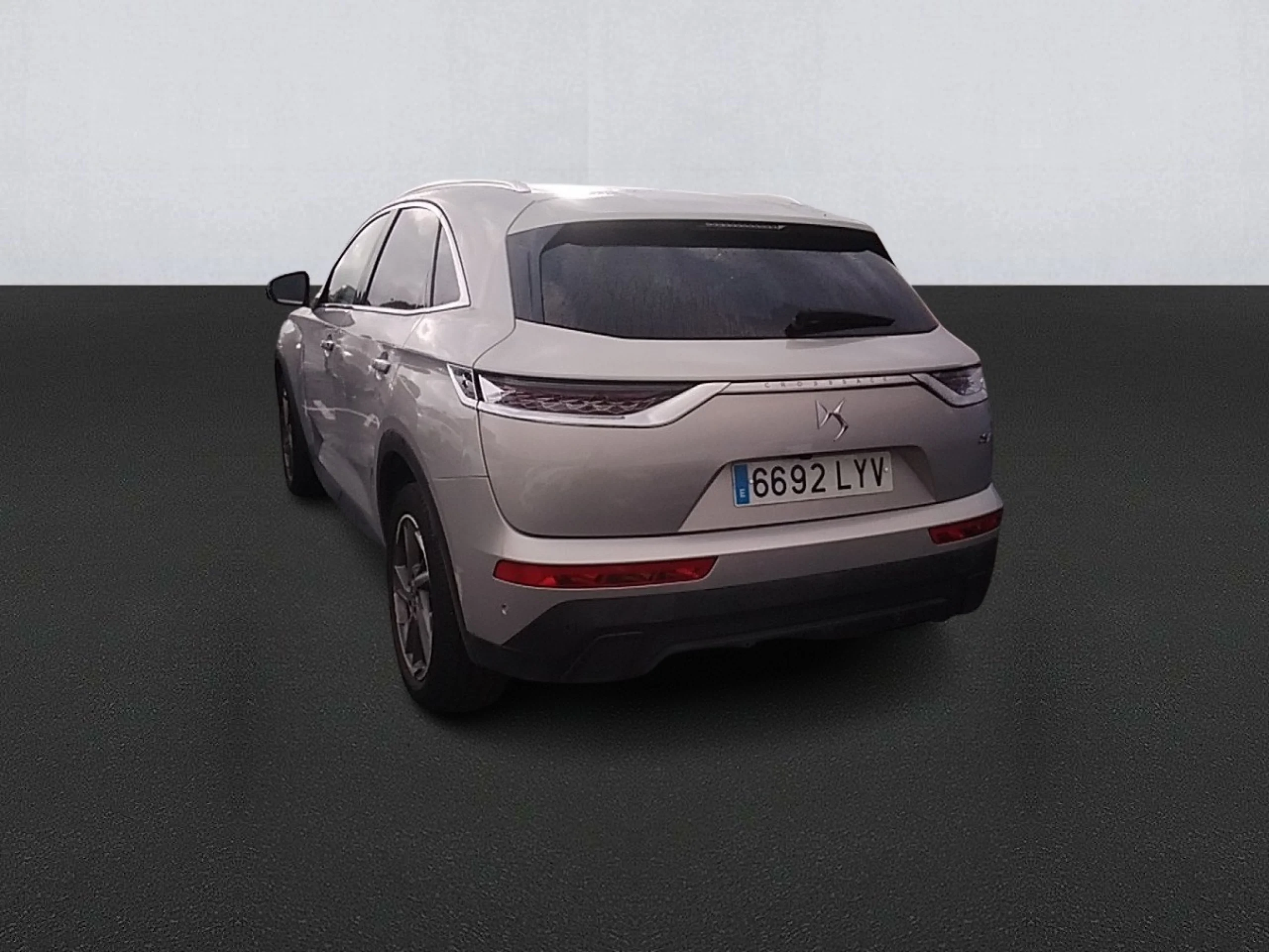 DS DS7 Crossback DS 7 CROSSBACK BlueHDi DE 96kW (130CV) AT Bastille + - Foto 6