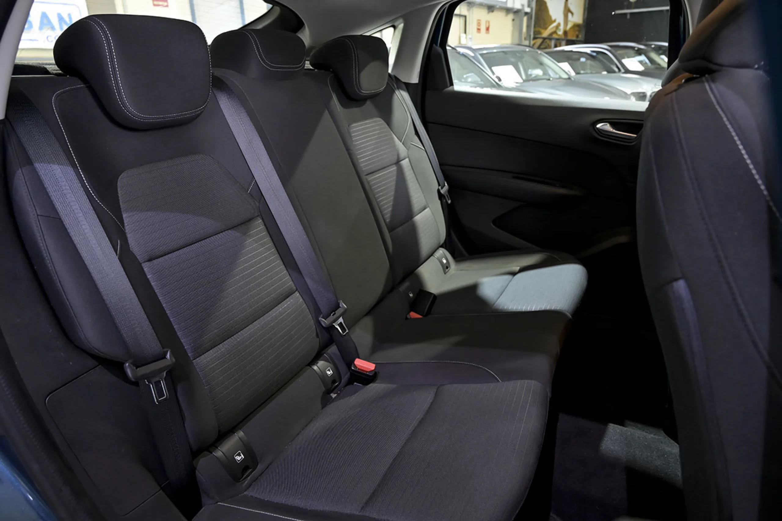 Renault Arkana Equilibre ETECH full hybr. 105kW145CV - Foto 17