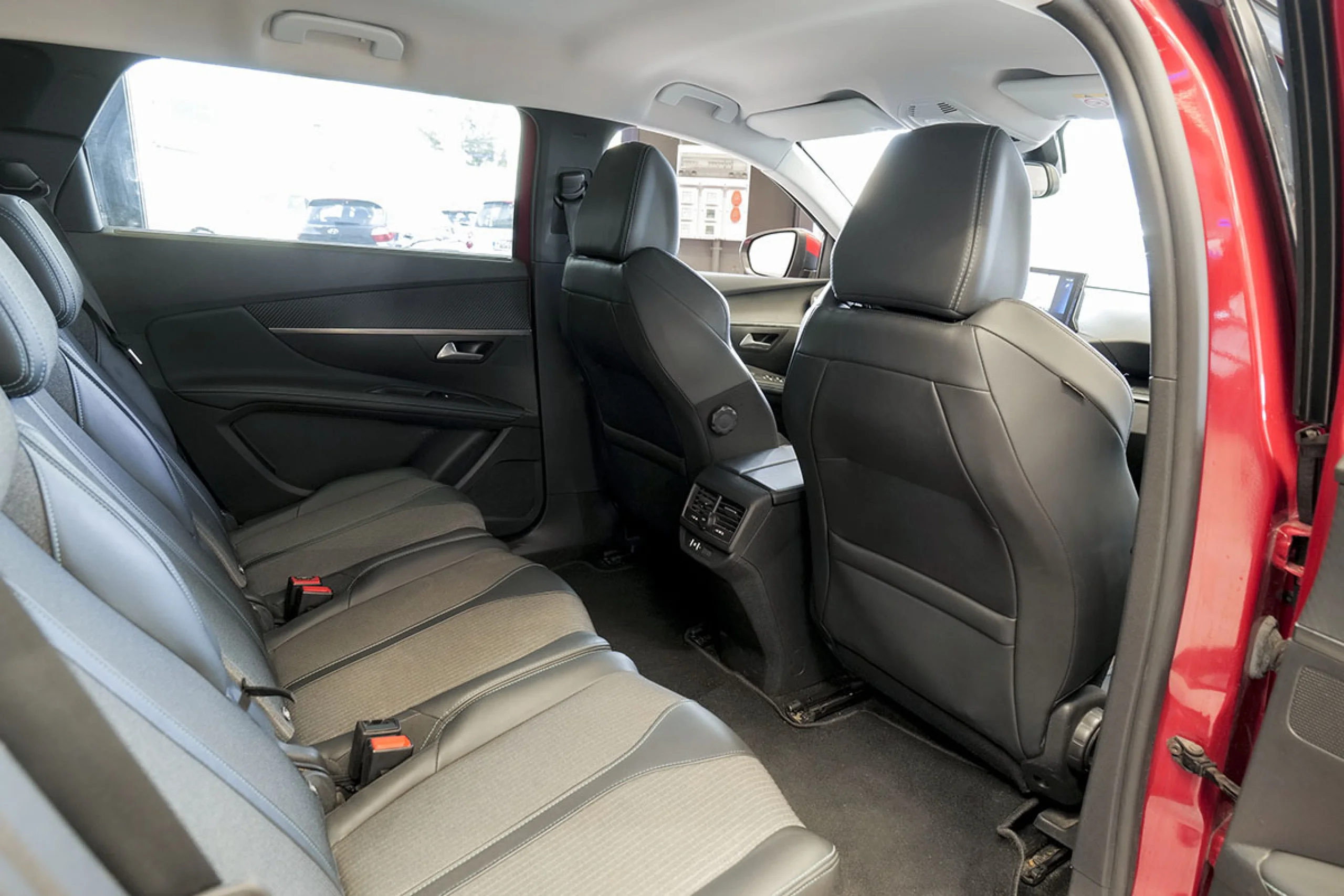 Peugeot 5008 1.5 BlueHDi 96kW 130CV SS Allure EAT8 - Foto 13