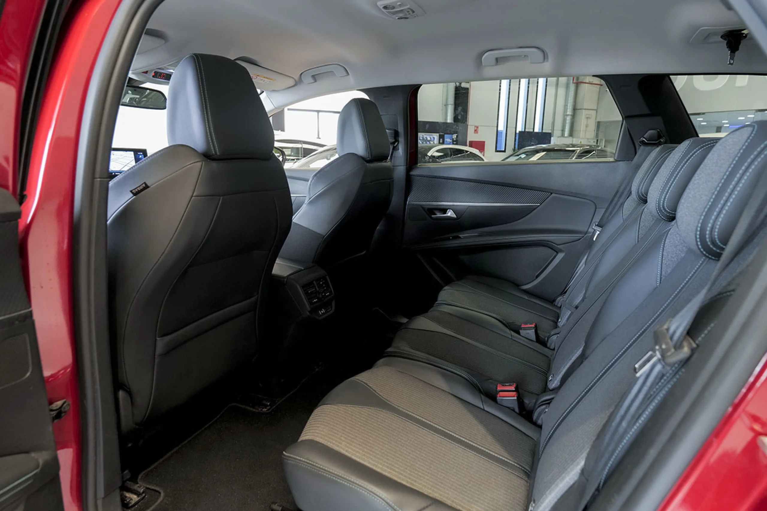 Peugeot 5008 1.5 BlueHDi 96kW 130CV SS Allure EAT8 - Foto 14