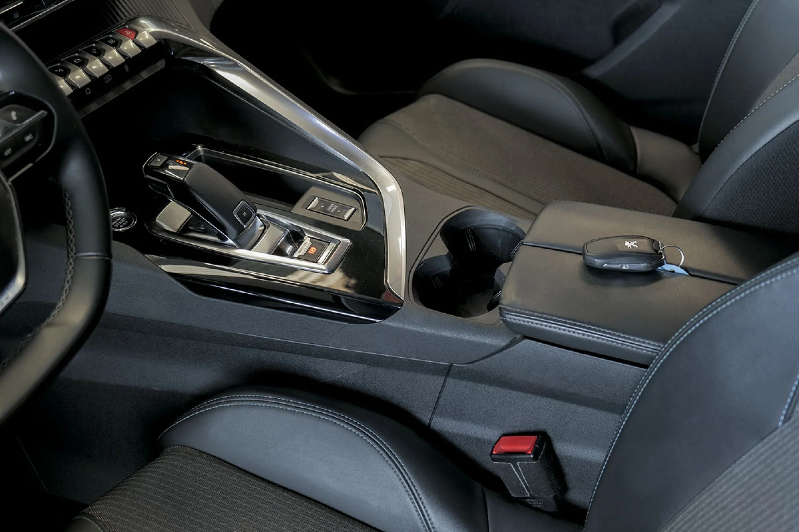 Peugeot 5008 1.5 BlueHDi 96kW 130CV SS Allure EAT8 - Foto 27