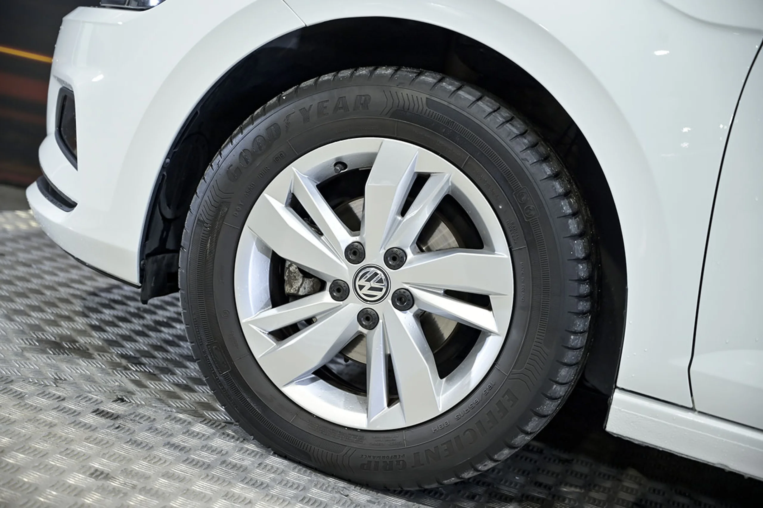 Volkswagen Polo Advance 1.0 TSI 70kW 95CV - Foto 14